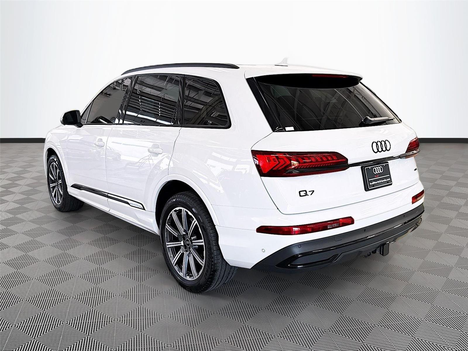 2023 Audi Q7 Premium Plus