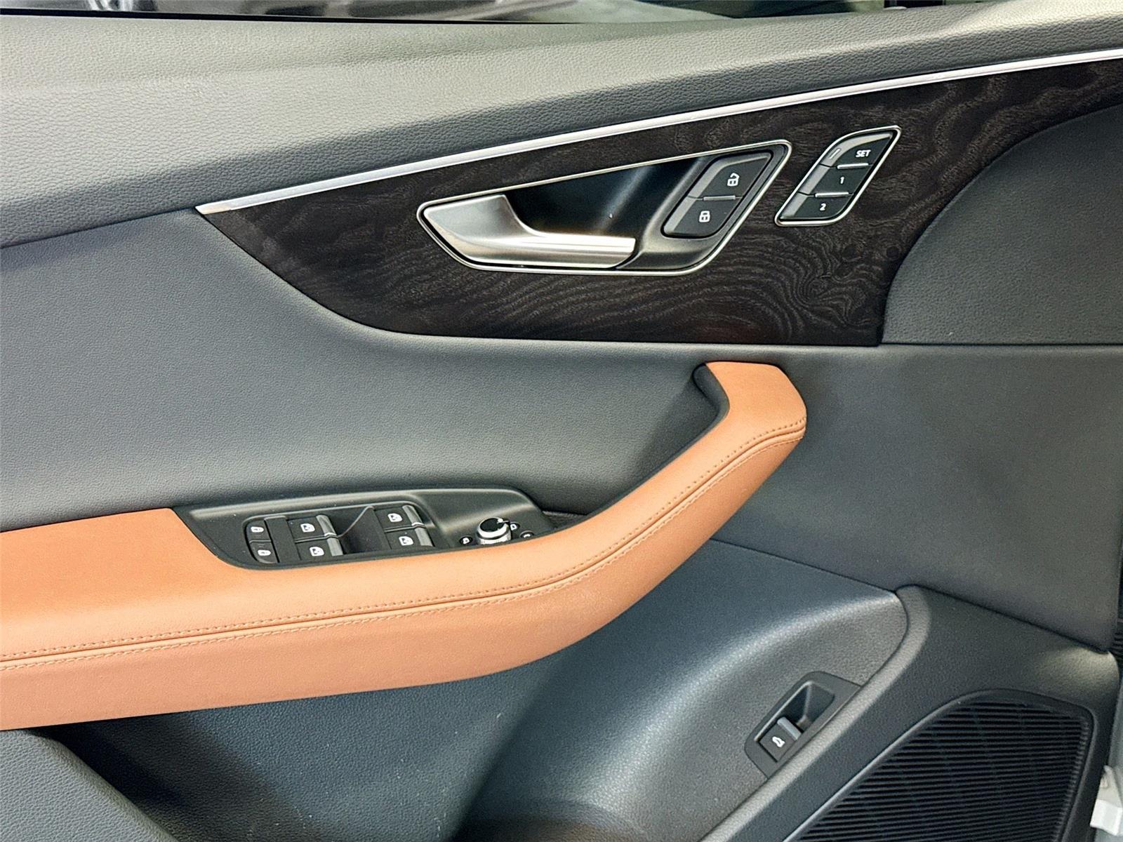 2023 Audi Q7 Premium Plus