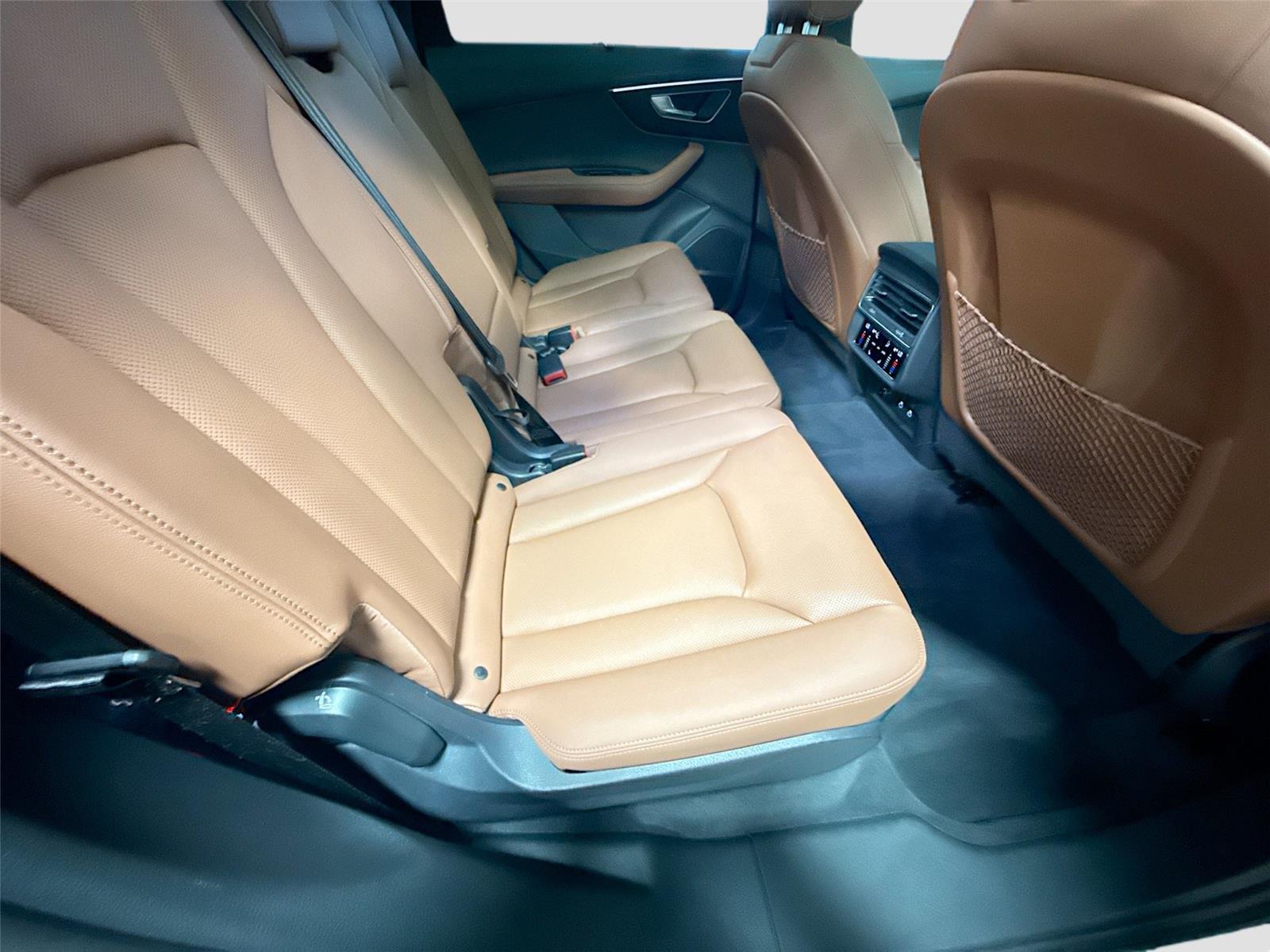 2023 Audi Q7 Premium Plus