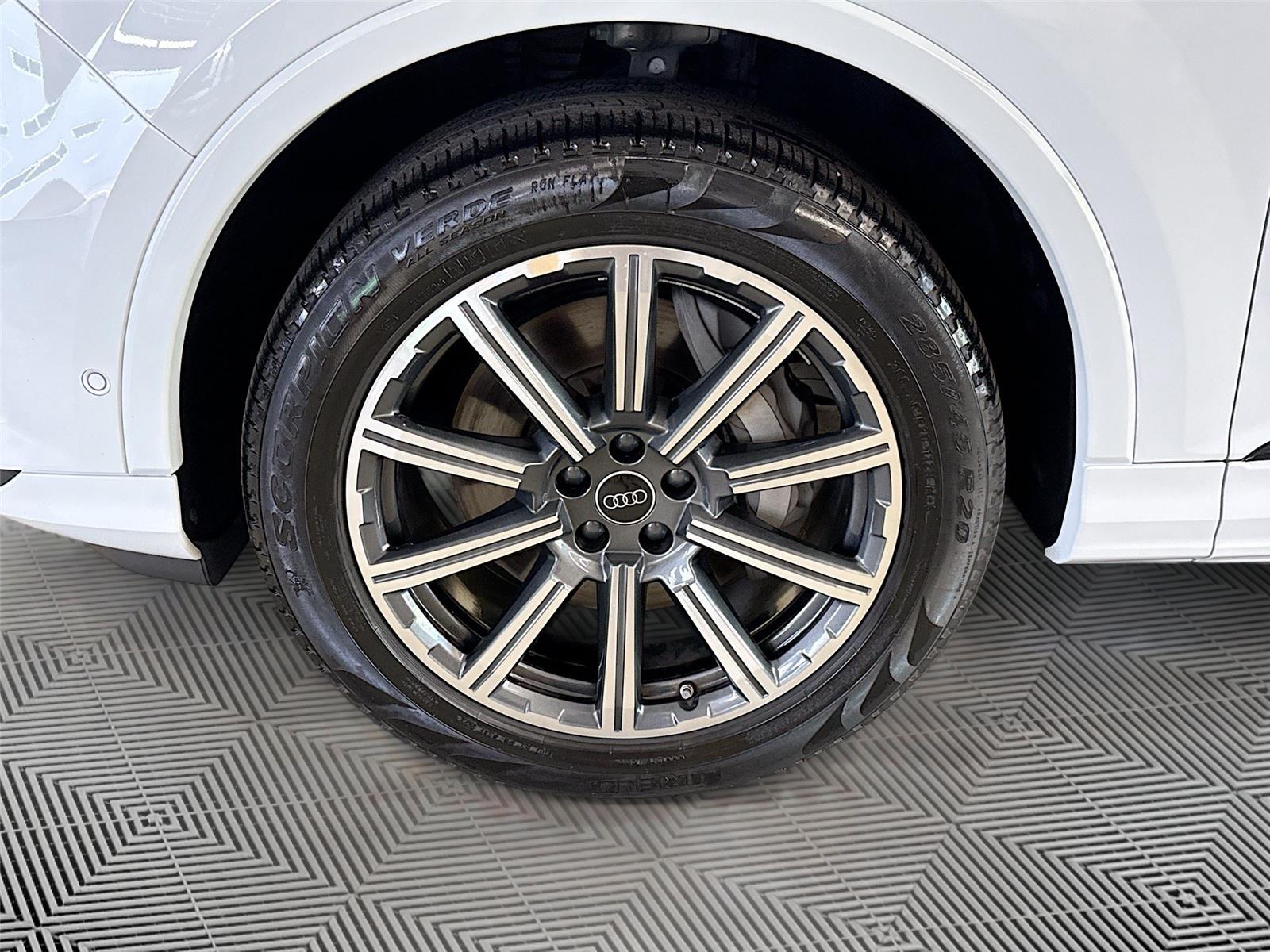 2023 Audi Q7 Premium Plus