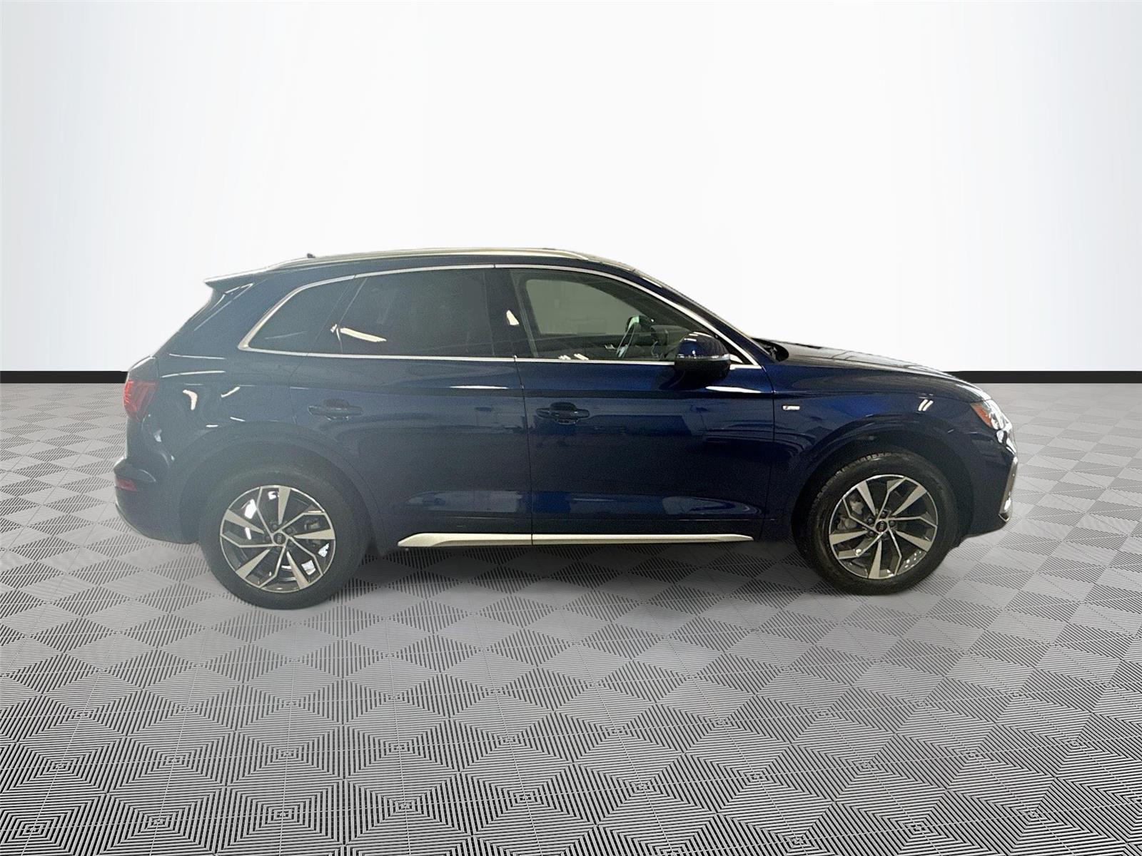 2024 Audi Q5 S line Premium