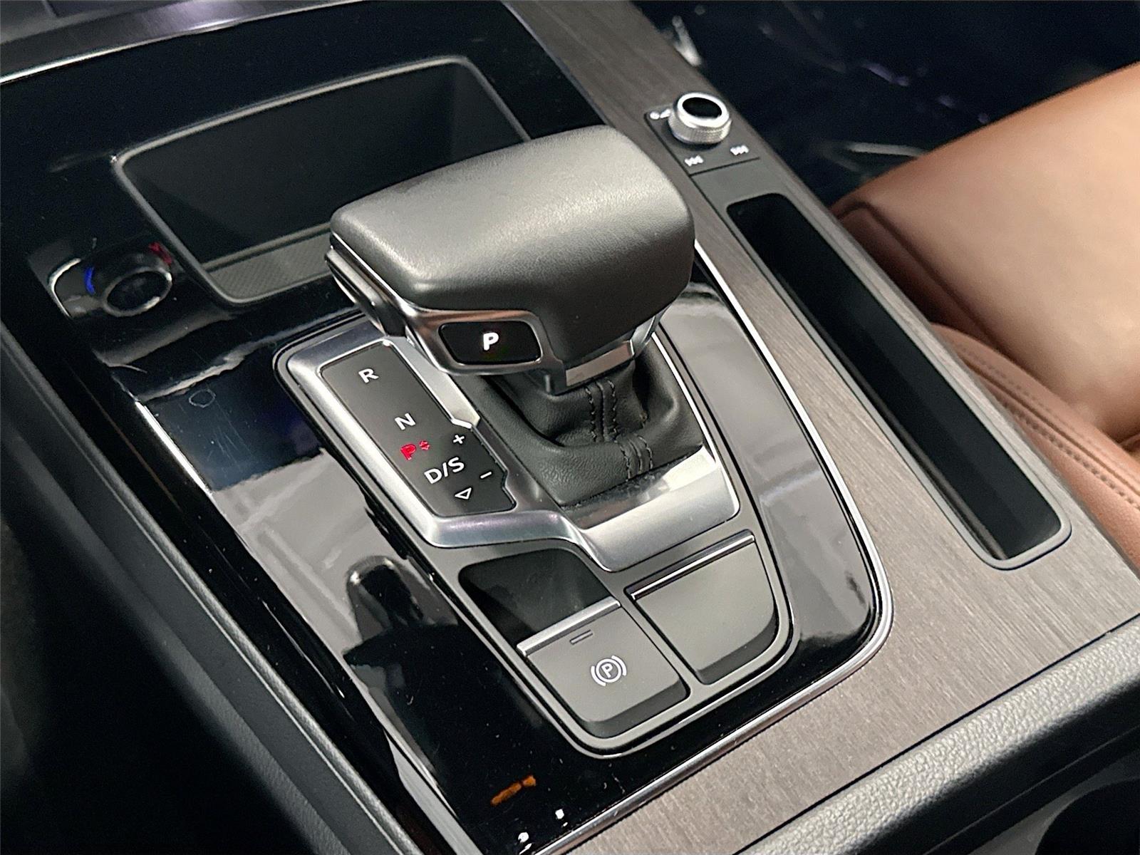 2024 Audi Q5 S line Premium