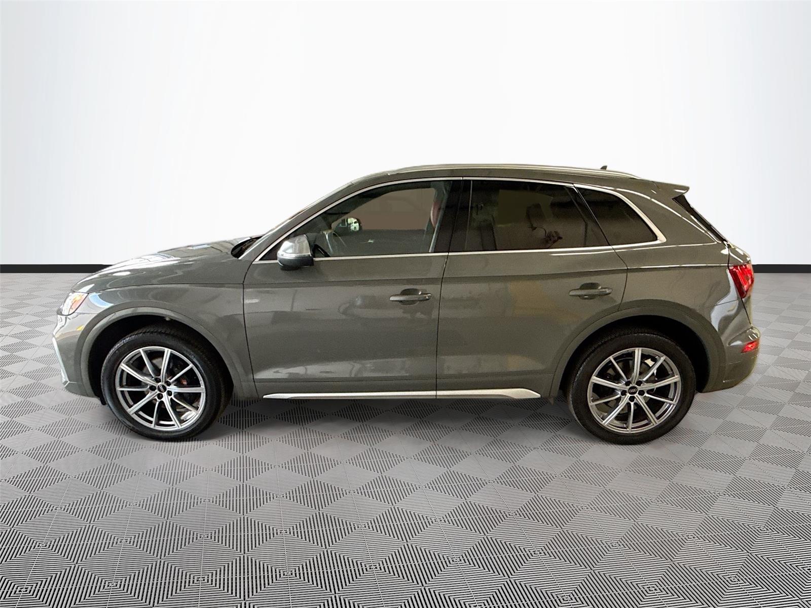 2023 Audi SQ5 Premium Plus