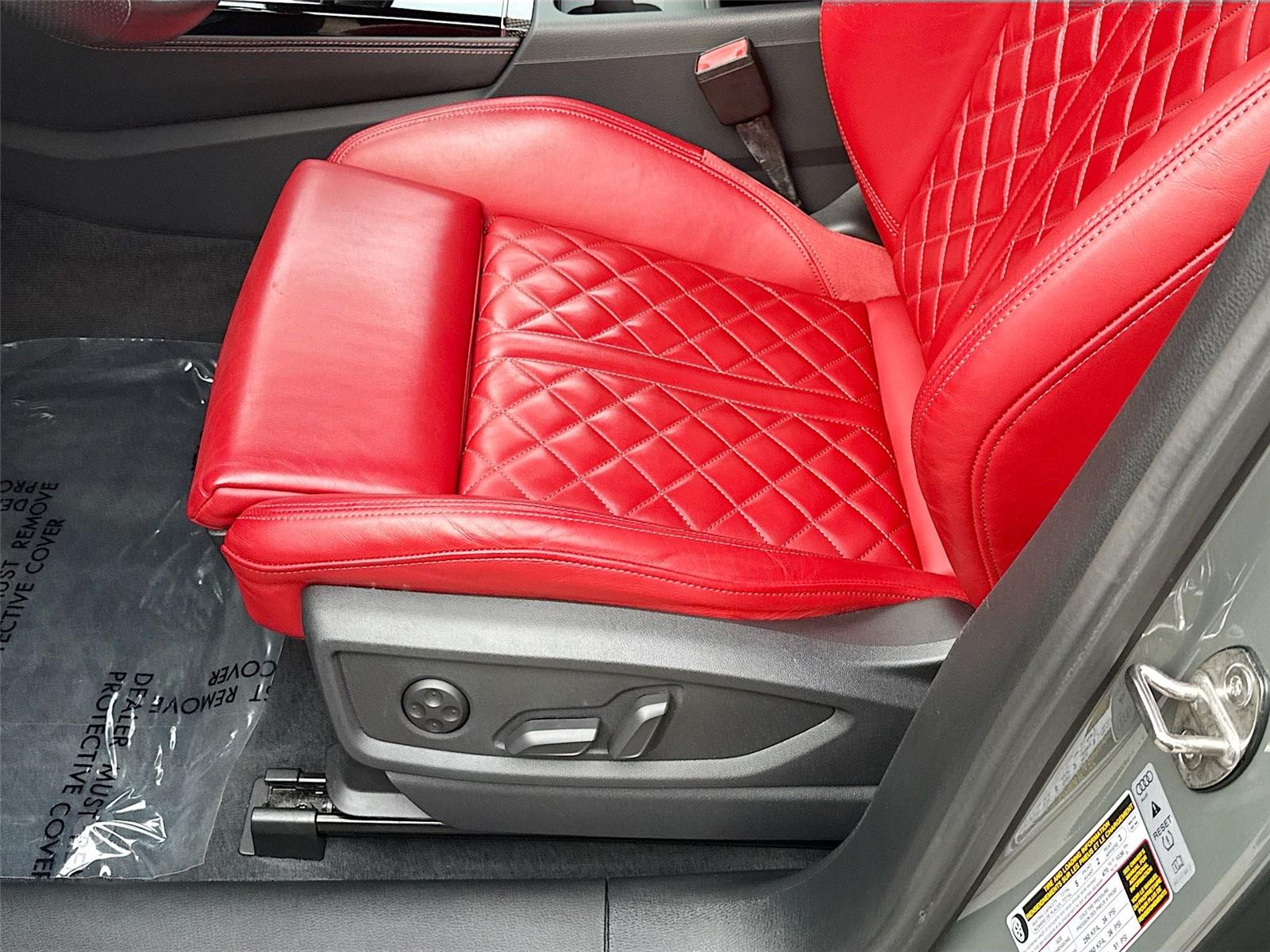 2023 Audi SQ5 Premium Plus