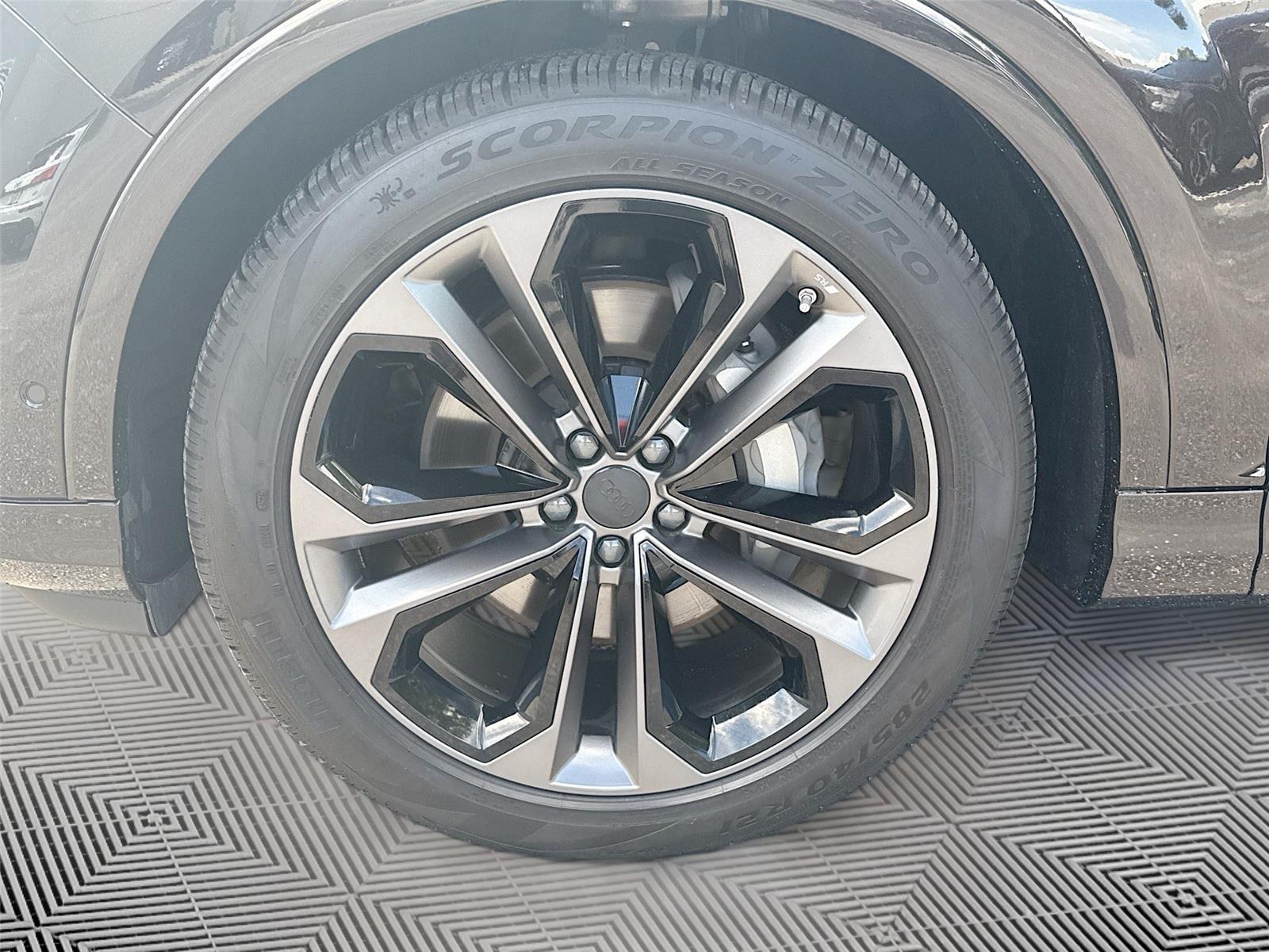 2026 Audi Q7 Premium Plus