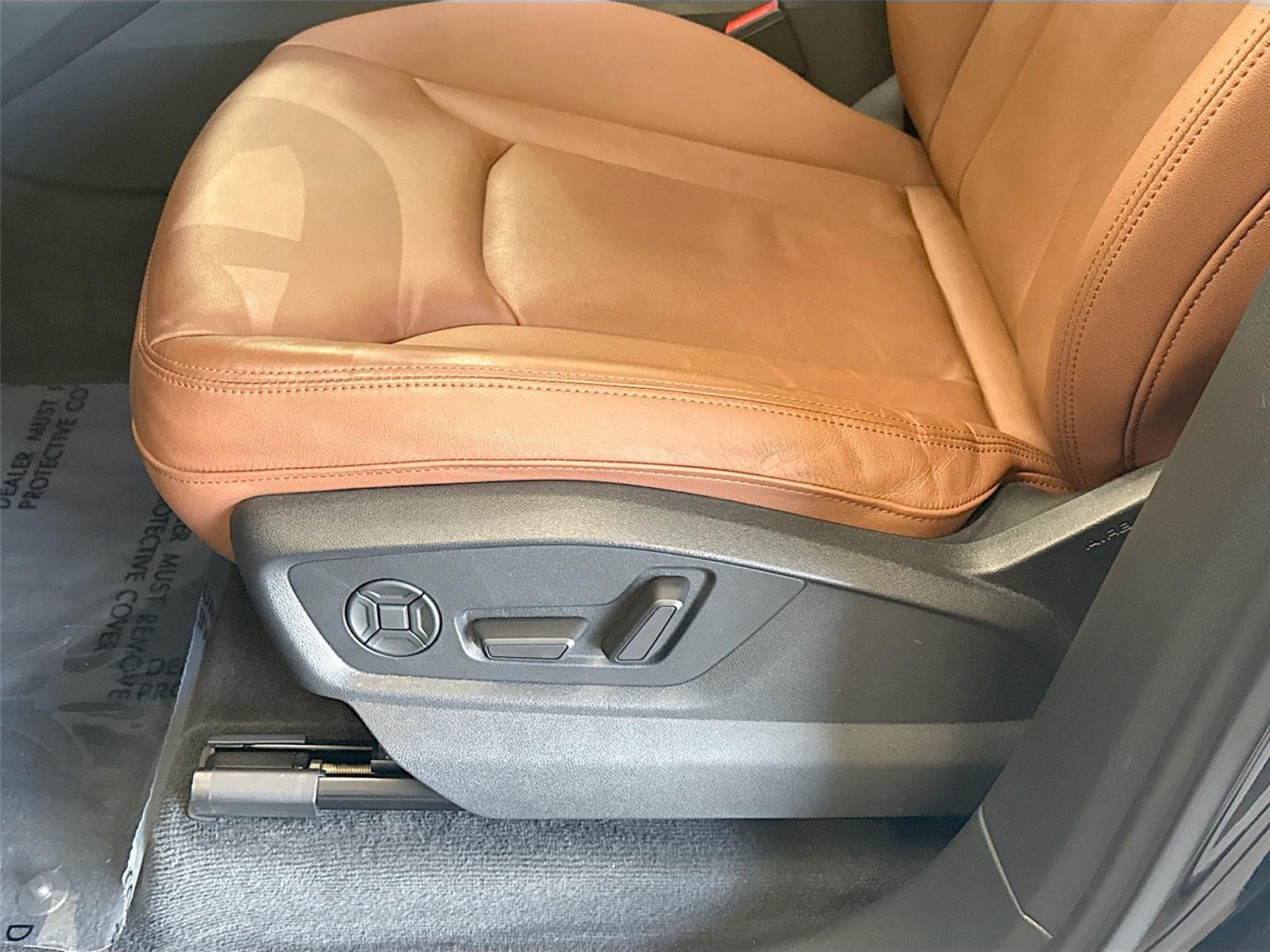 2023 Audi Q7 Premium Plus