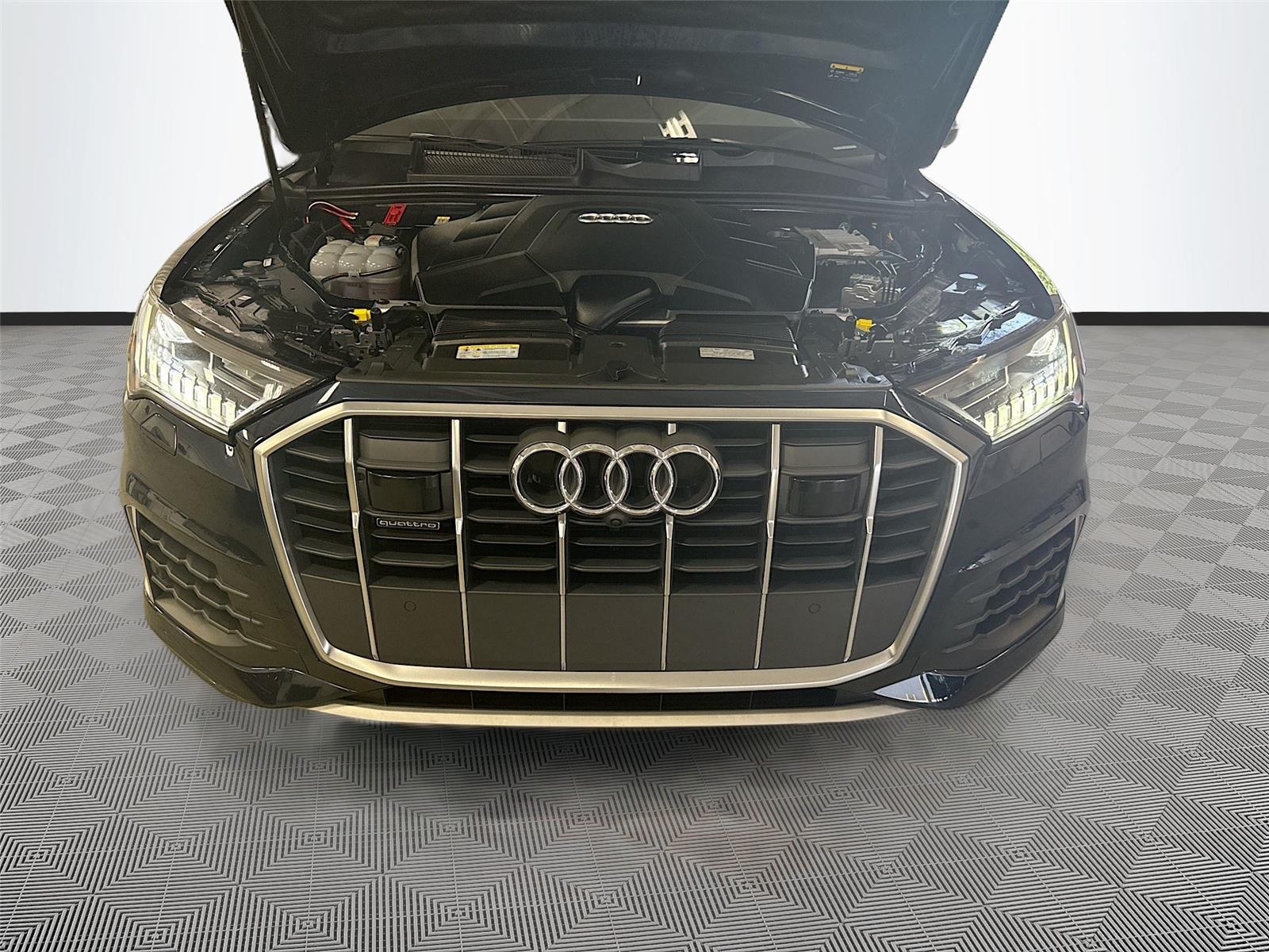 2023 Audi Q7 Premium Plus
