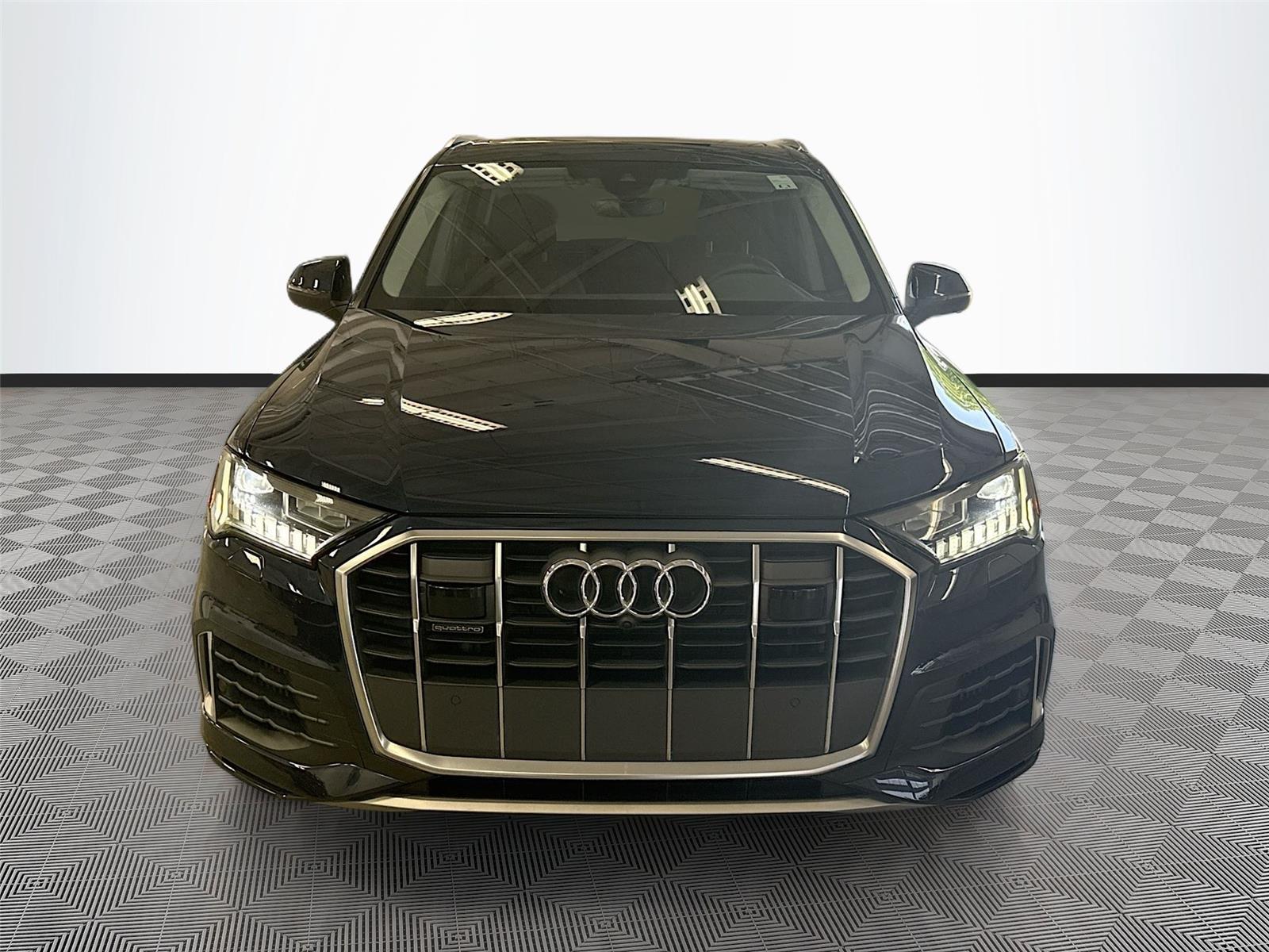 2023 Audi Q7 Premium Plus