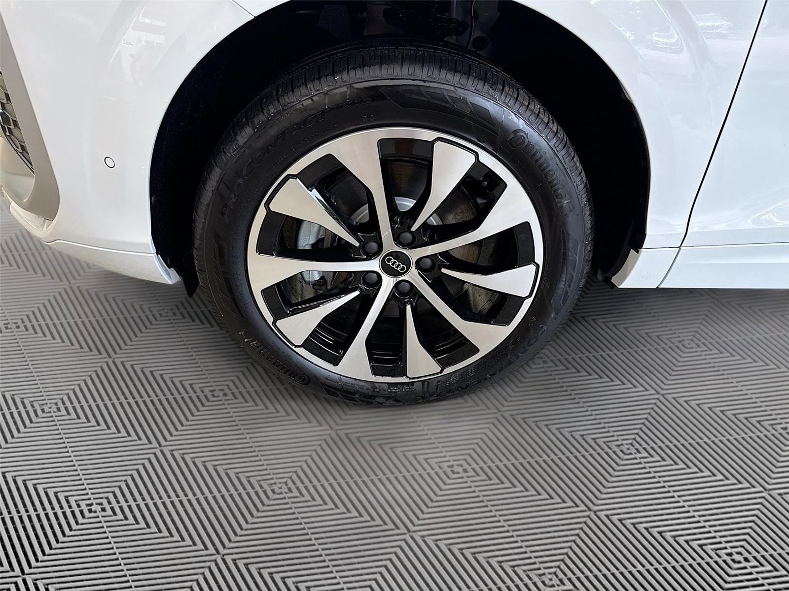 2026 AUDI Q3 S-LINE