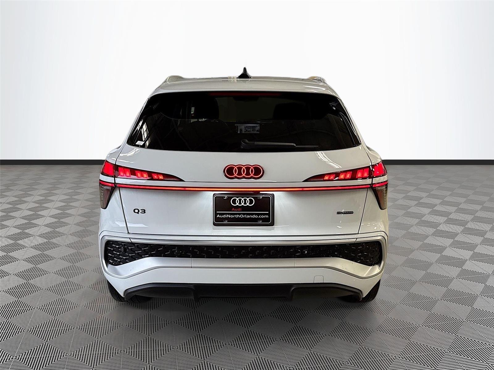2026 AUDI Q3 S-LINE