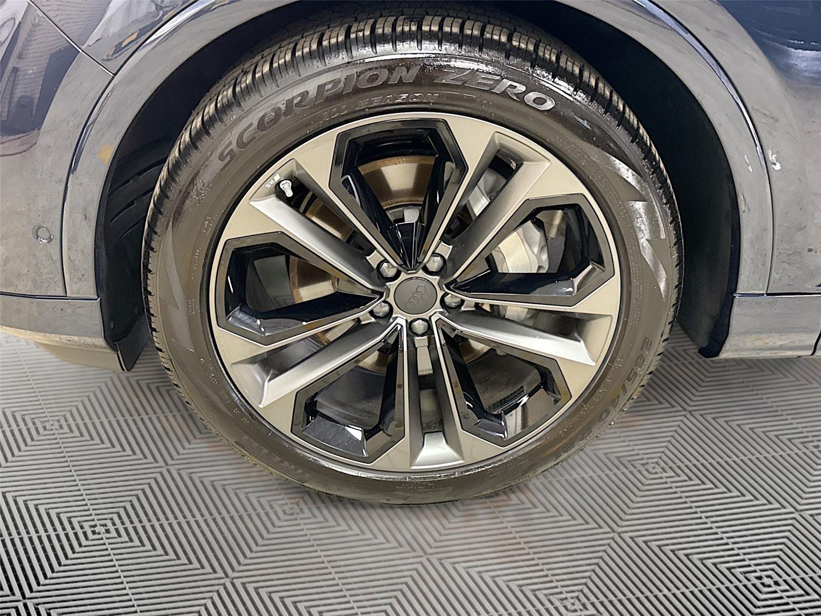 2026 Audi Q7 Premium Plus