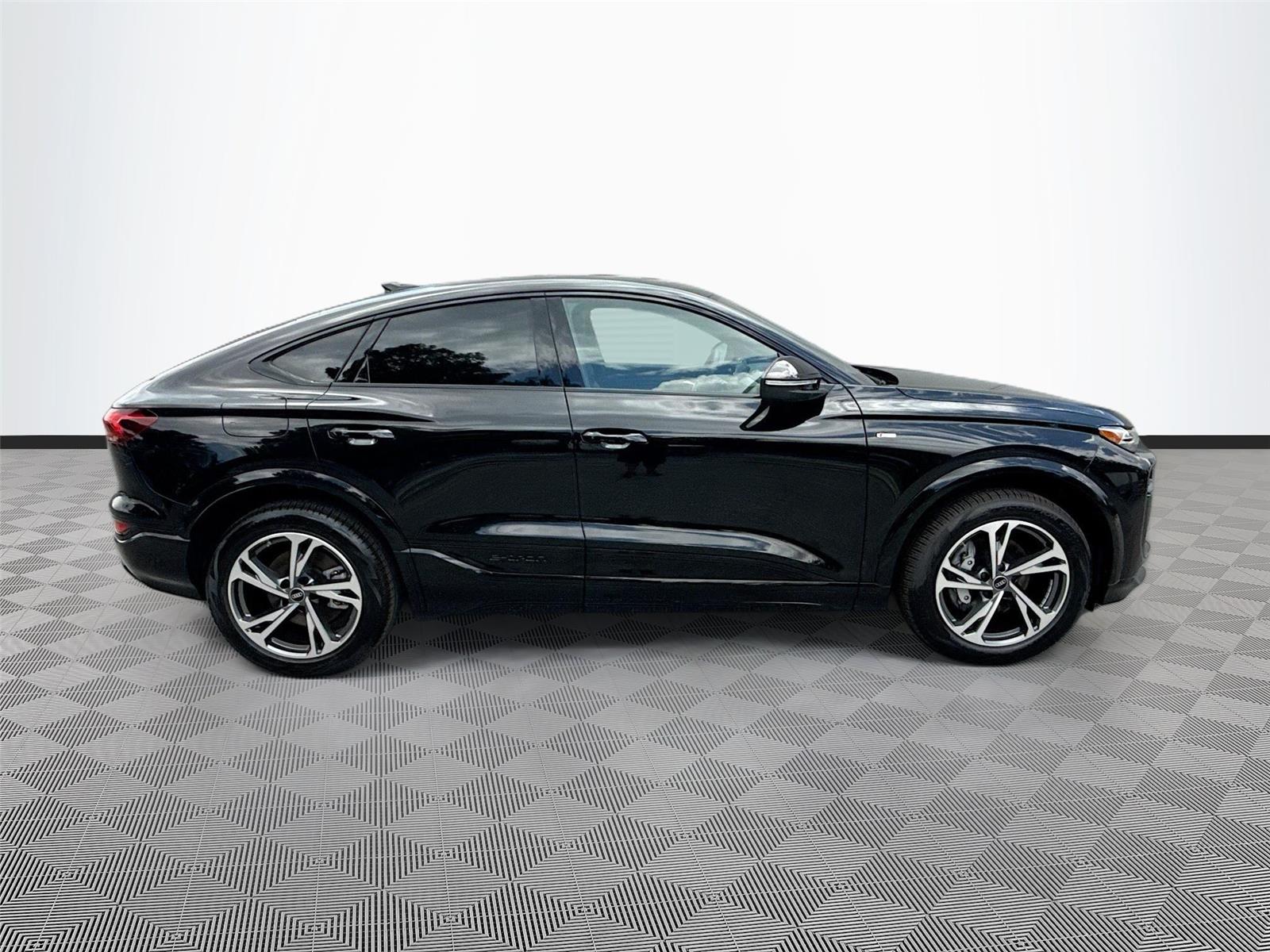 2027 Audi Q6 e-tron Sportback Premium Plus