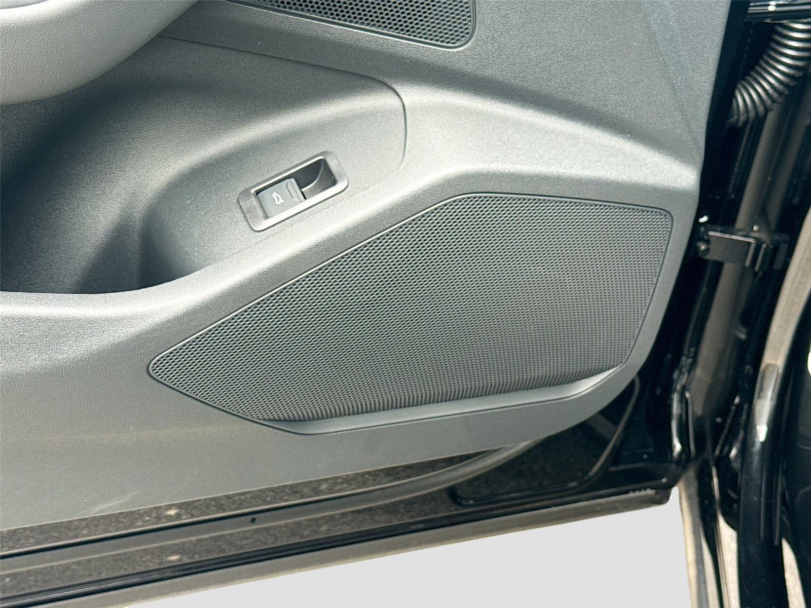 2027 Audi Q6 e-tron Sportback Premium Plus