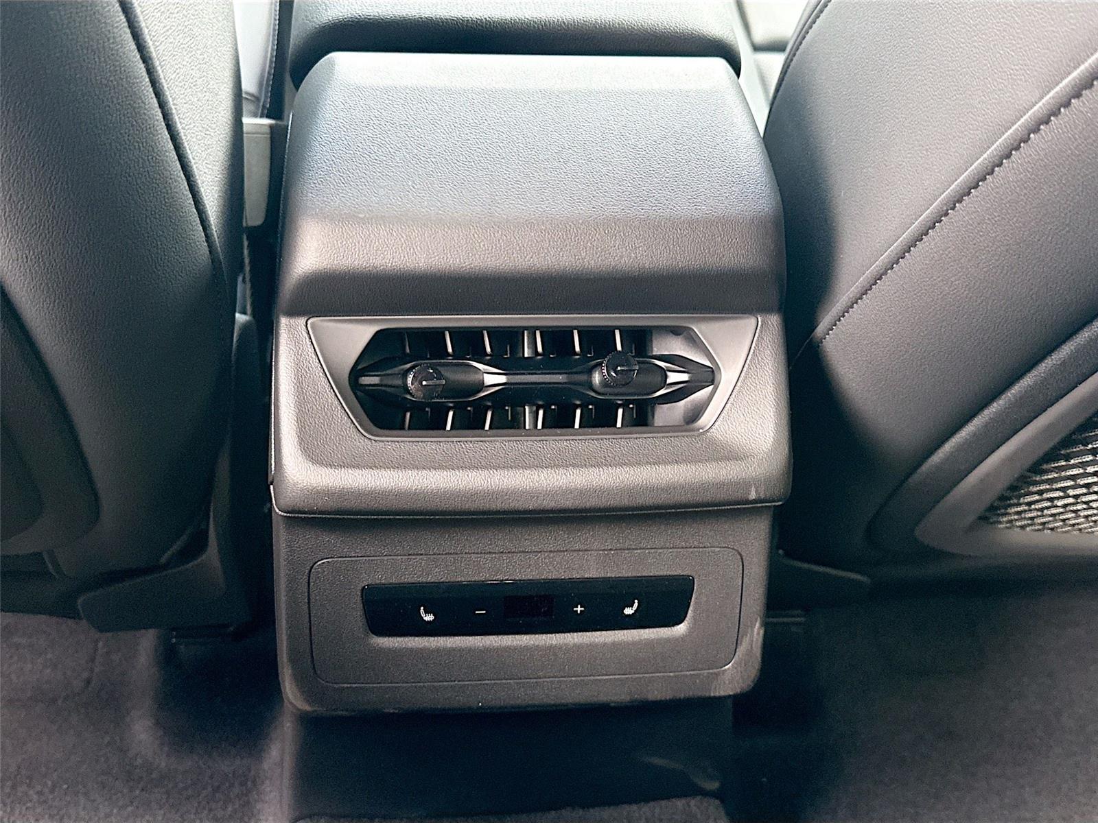 2027 Audi Q6 e-tron Sportback Premium Plus