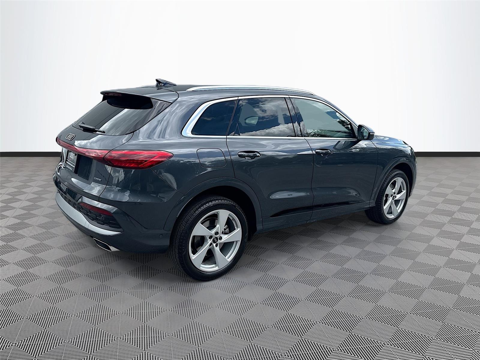 2025 Audi Q5 Premium Plus