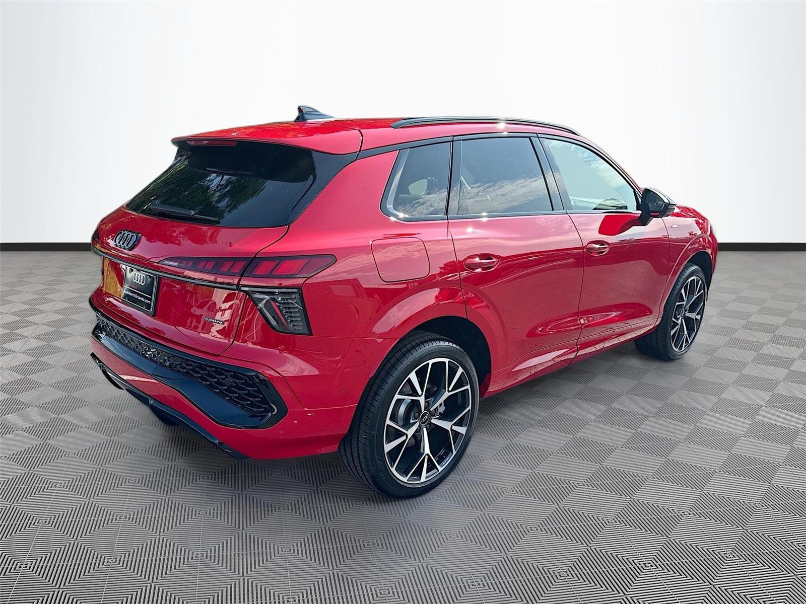 2026 Audi Q3 S line