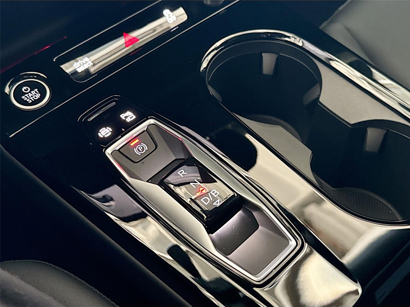 2027 Audi Q6 e-tron Prestige
