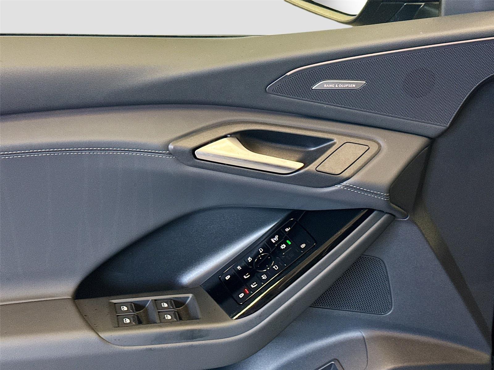 2027 Audi Q6 e-tron Prestige