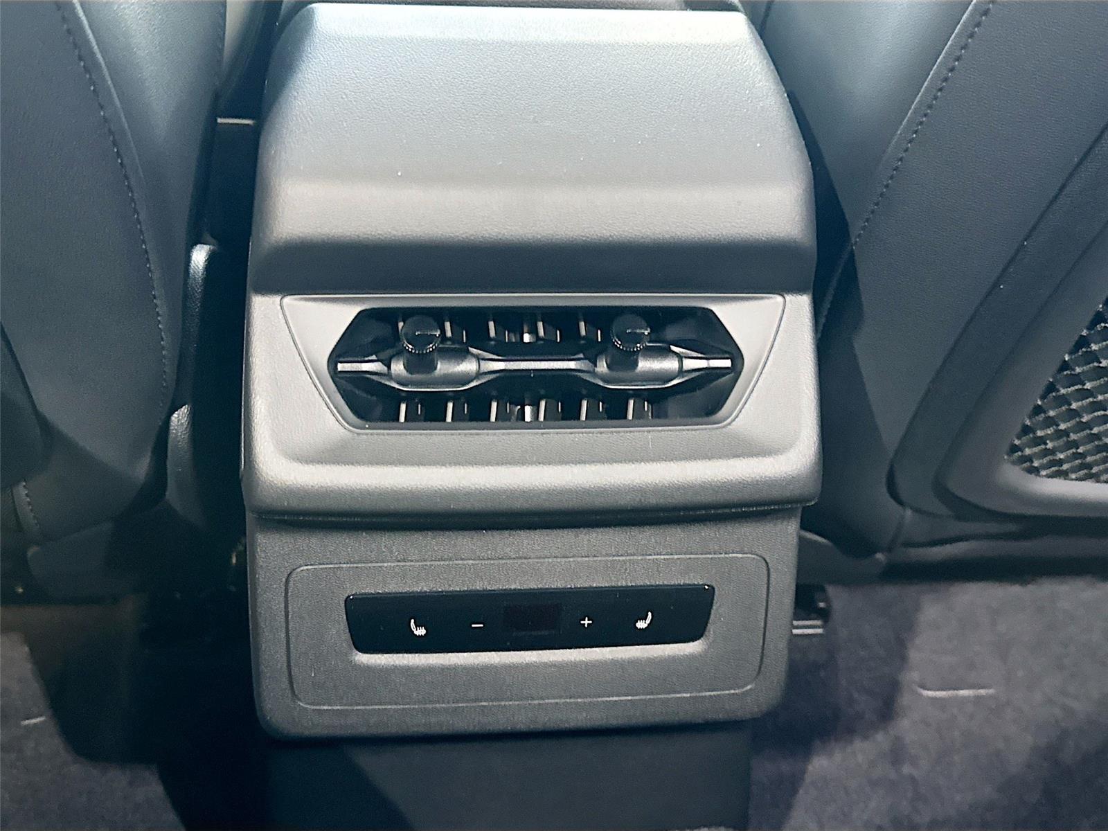 2027 Audi Q6 e-tron Prestige