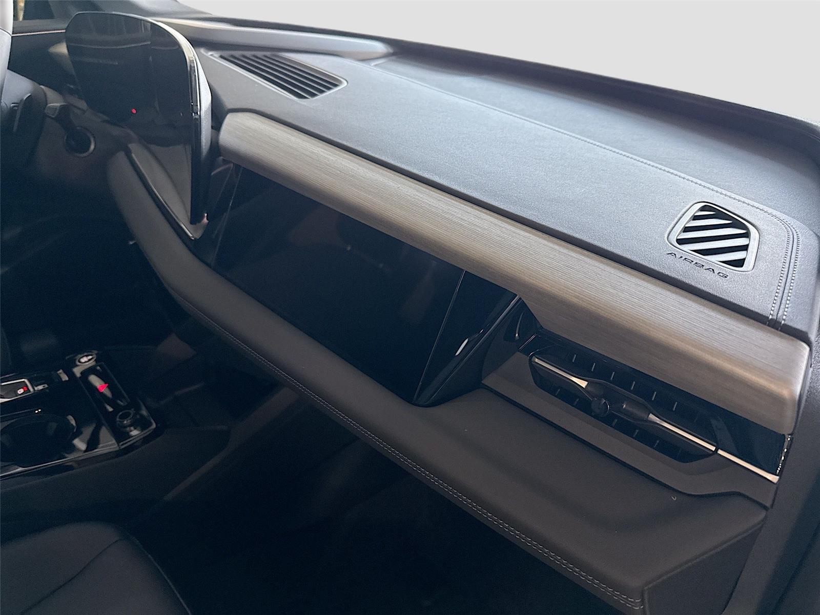 2027 Audi Q6 e-tron Prestige