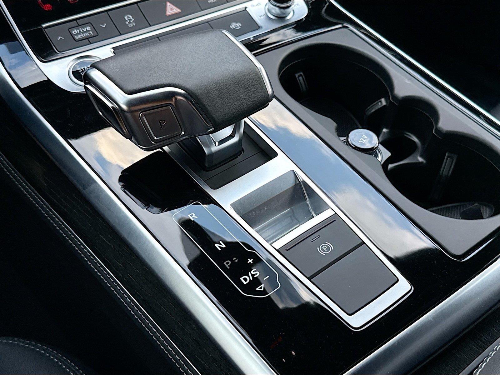 2026 Audi Q7 Premium Plus
