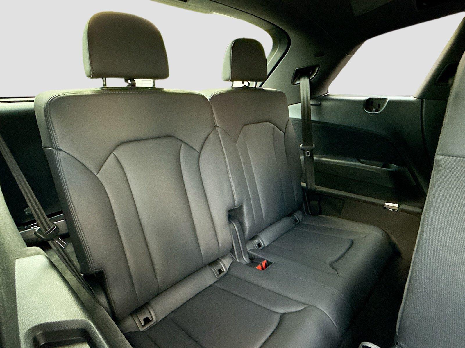 2026 Audi Q7 Premium Plus