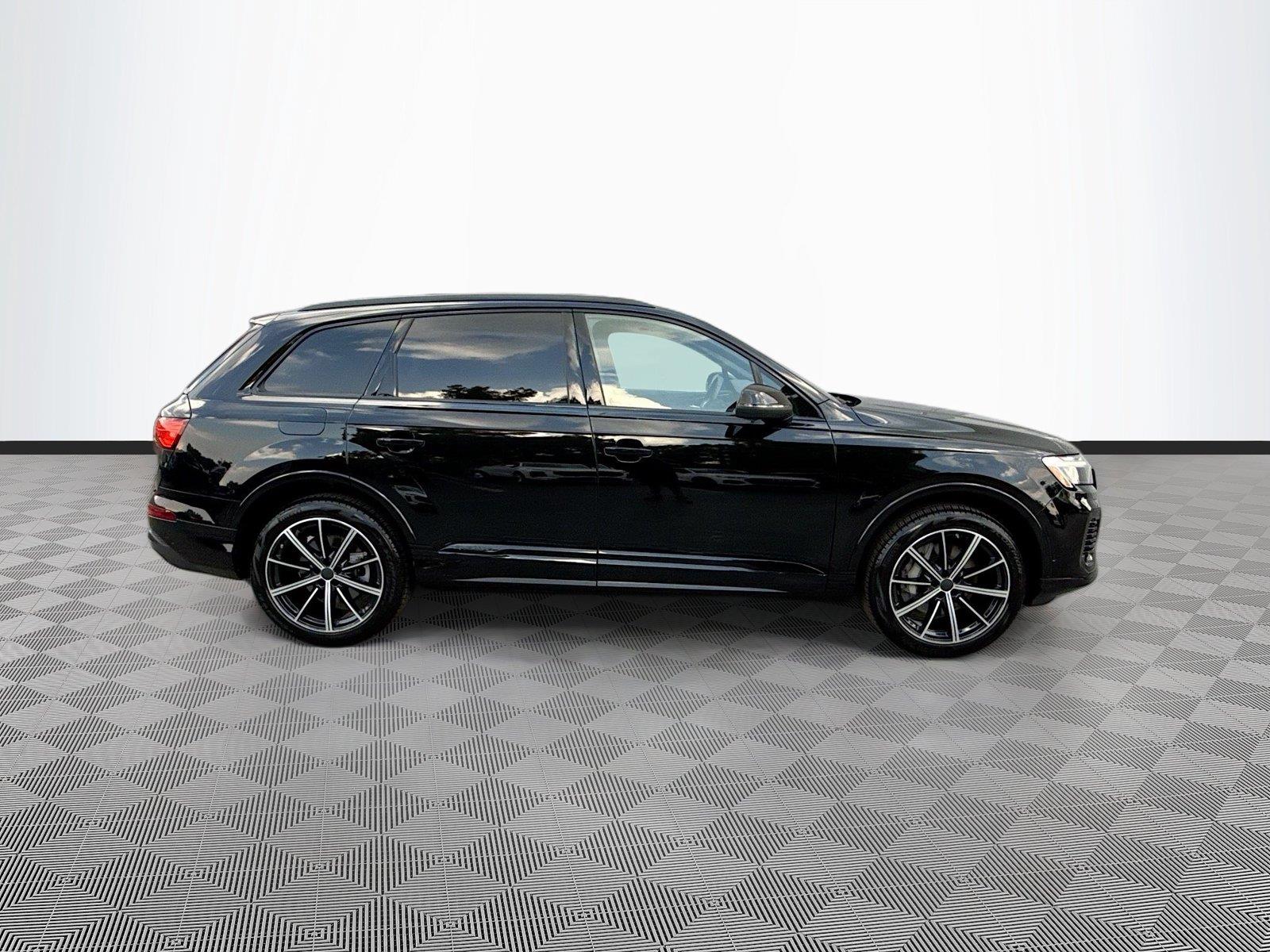 2026 Audi Q7 Premium Plus