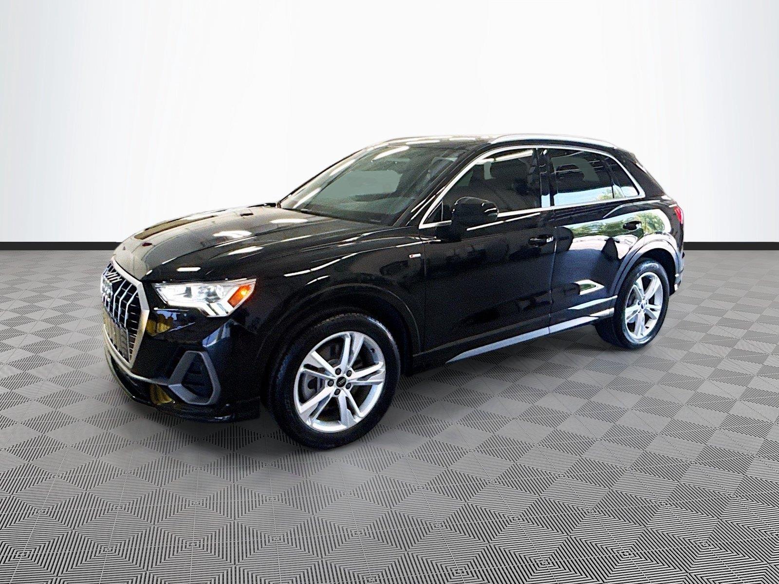 2023 Audi Q3 S line Premium Plus