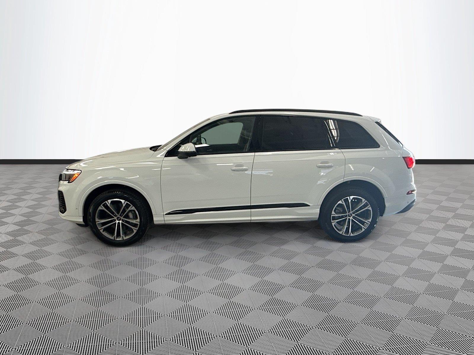 2026 Audi Q7 Premium