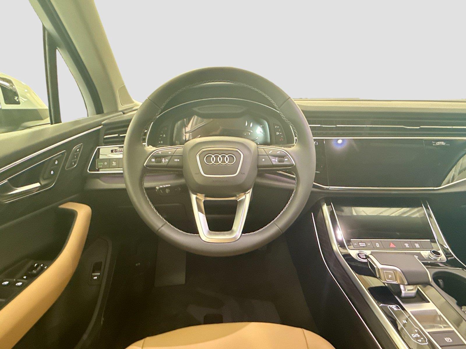 2026 Audi Q7 Premium