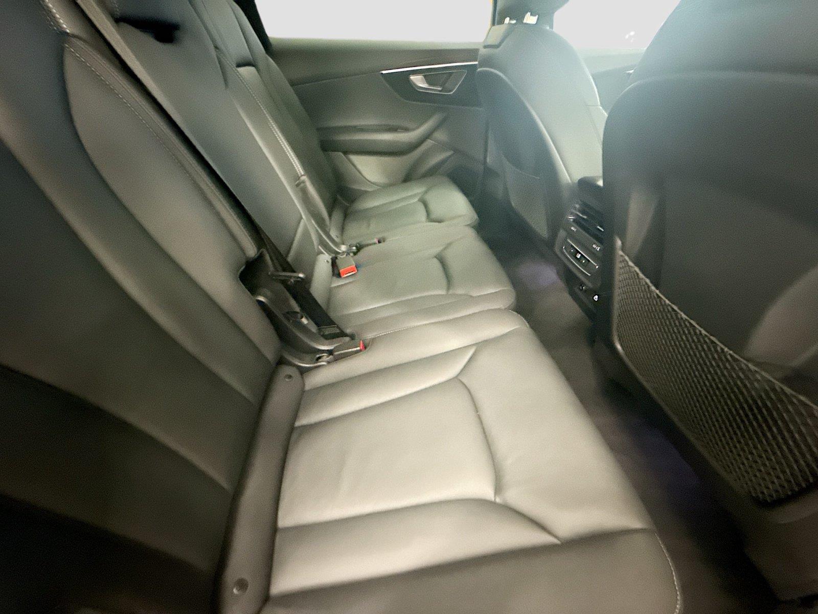 2026 Audi Q7 Premium