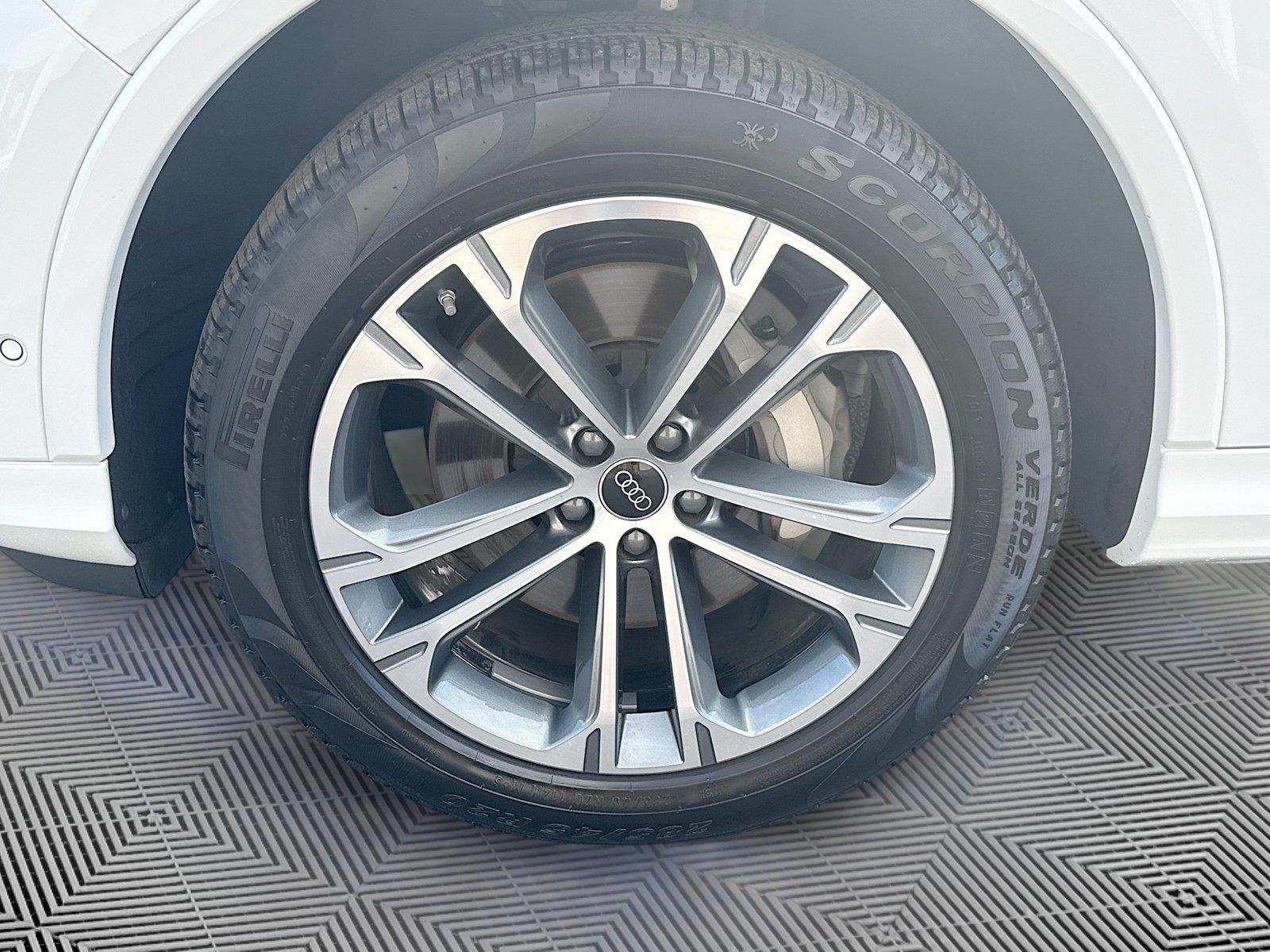 2026 Audi Q7 Premium