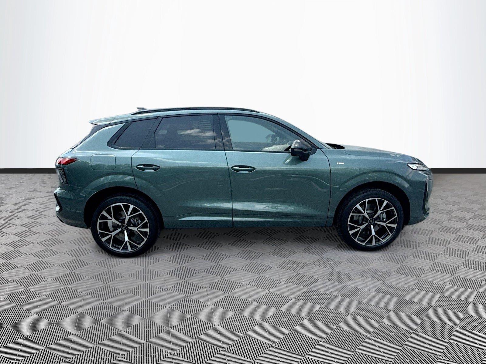 2026 Audi Q3 S line