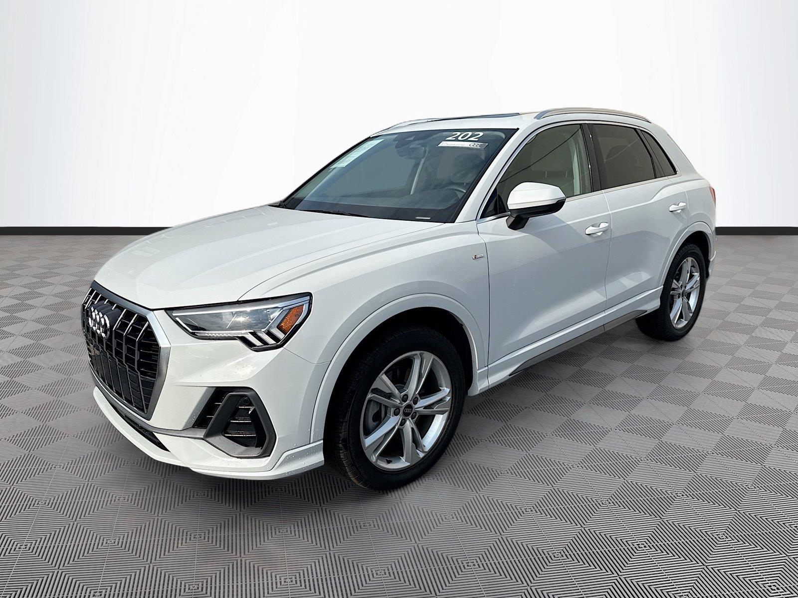 2024 Audi Q3 S line Premium Plus