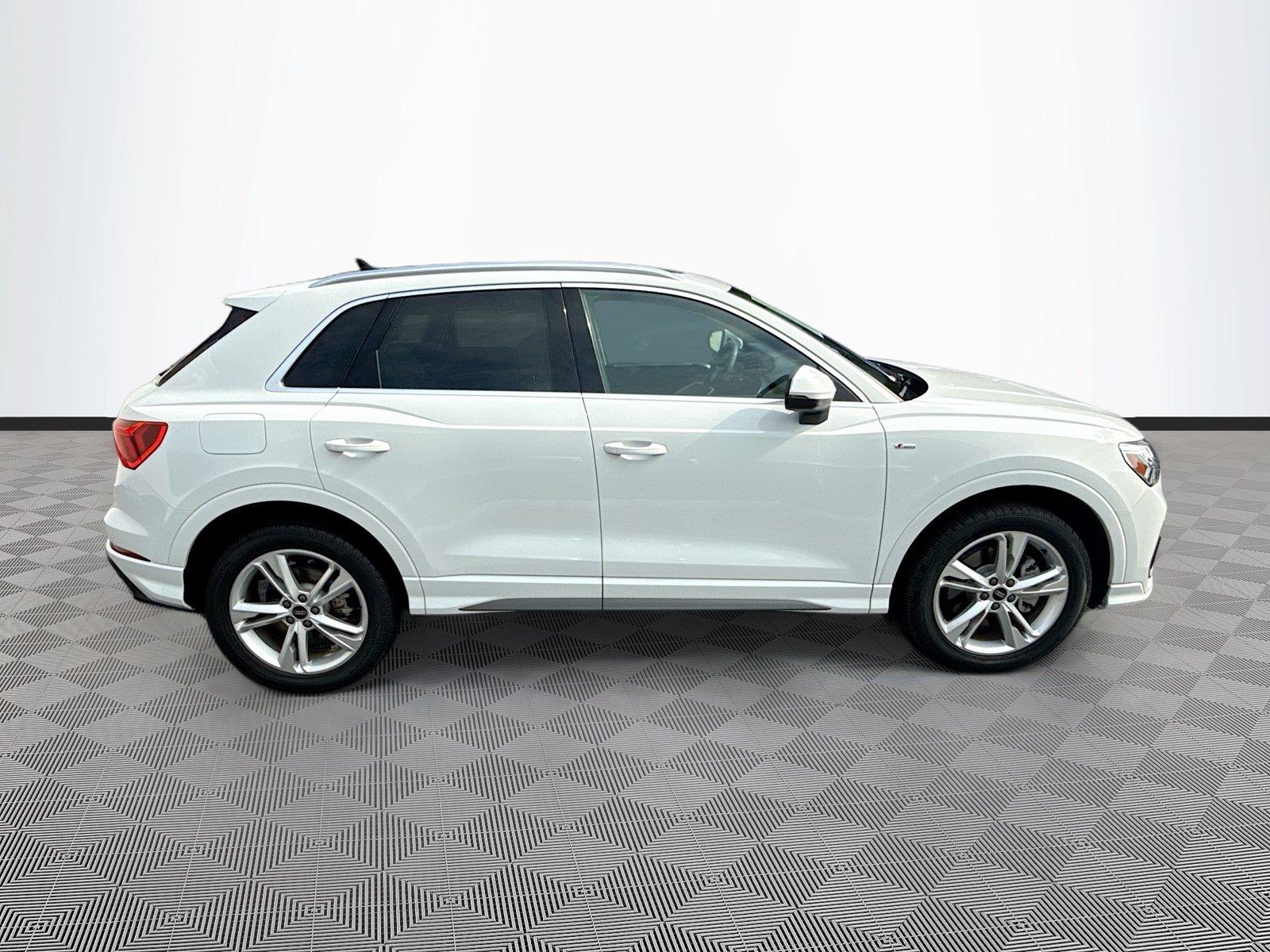 2024 Audi Q3 S line Premium Plus