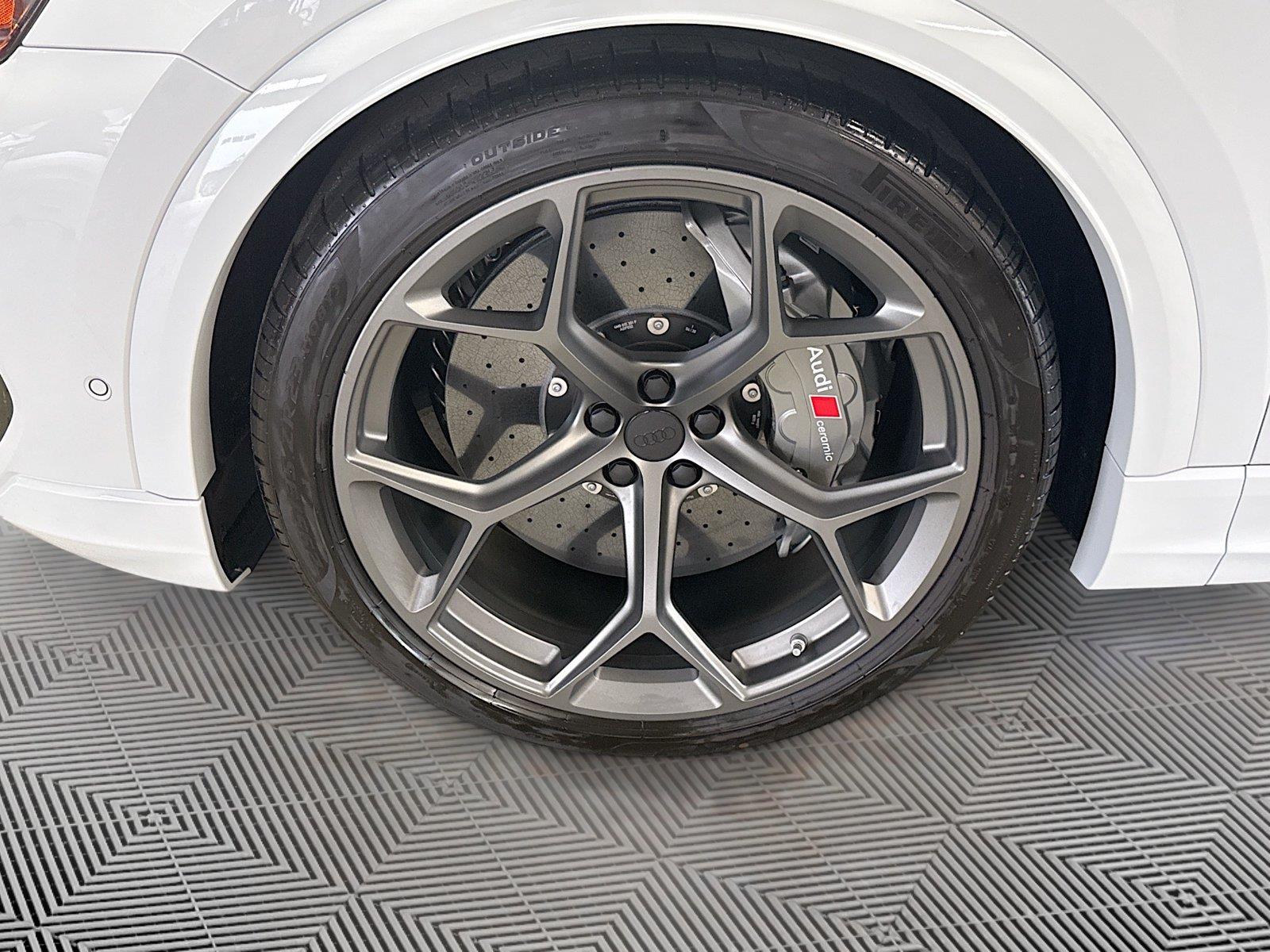 2026 Audi RS Q8 performance