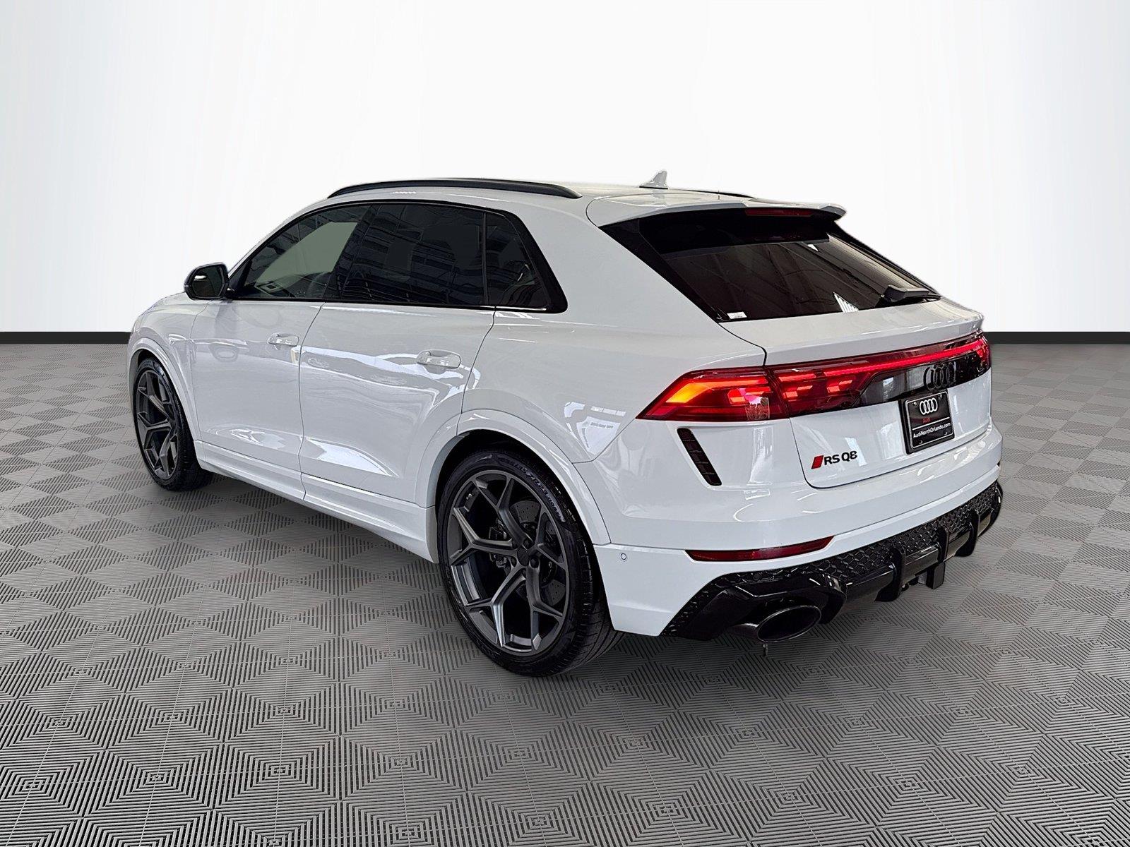 2026 Audi RS Q8 performance