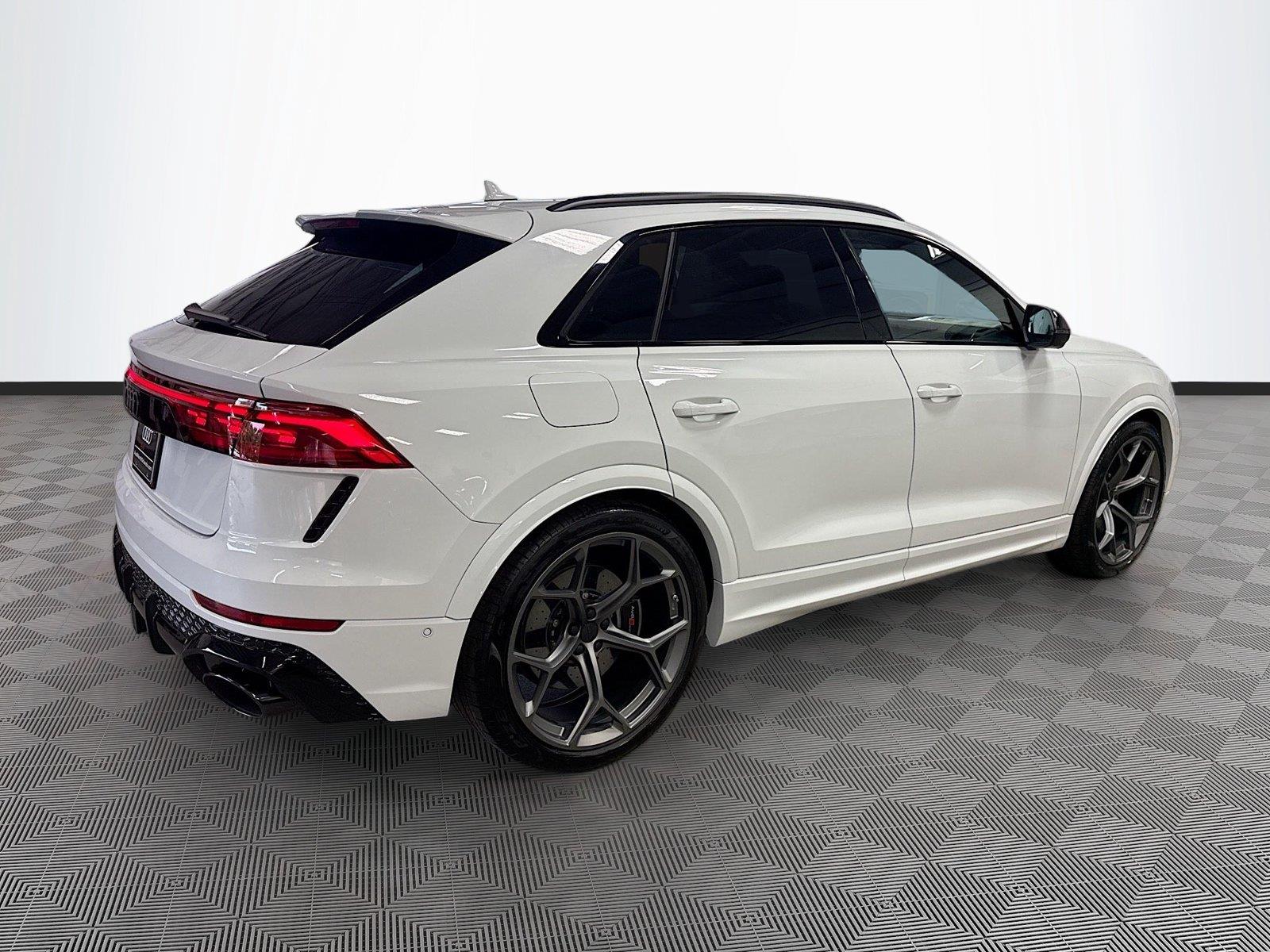 2026 Audi RS Q8 performance