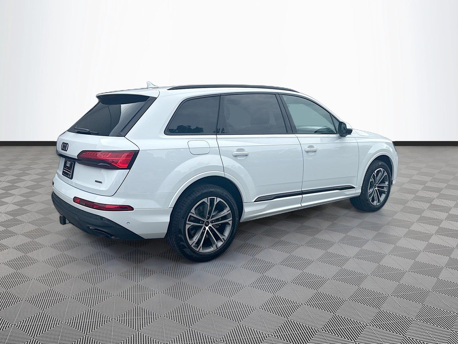 2026 Audi Q7 Premium
