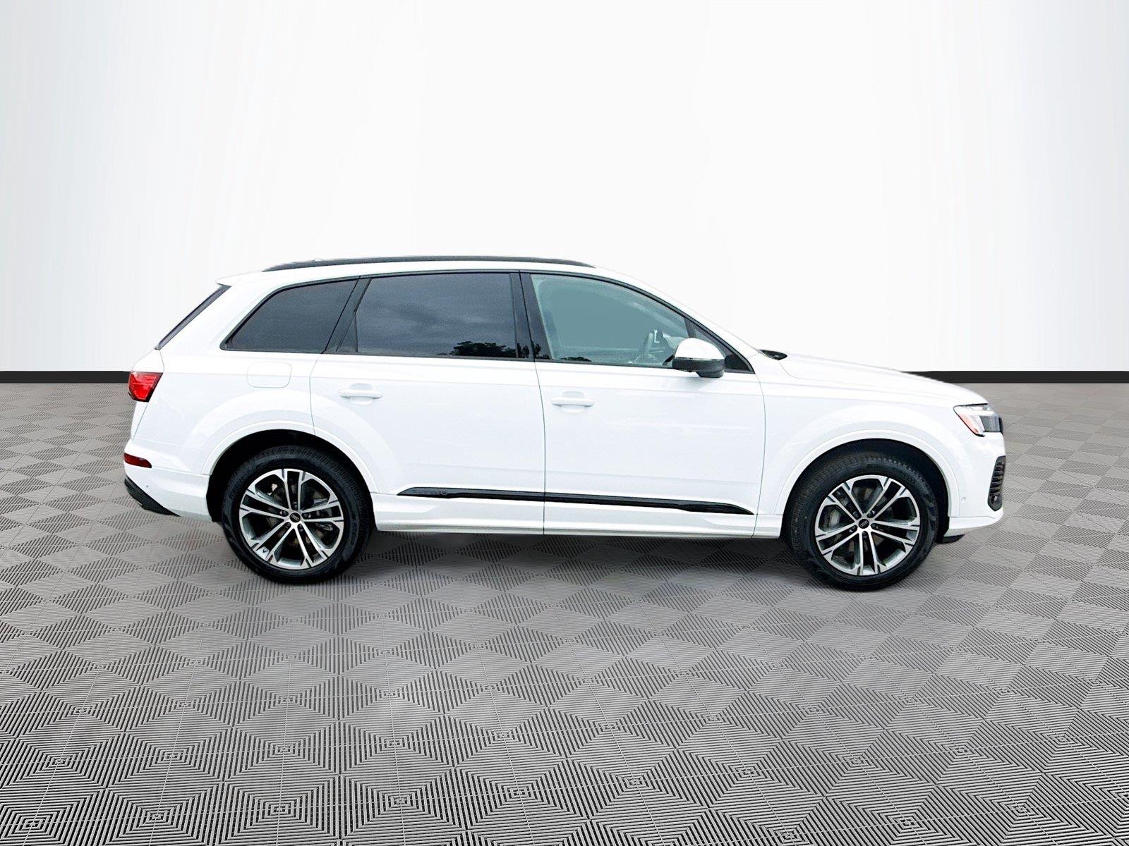 2026 Audi Q7 Premium