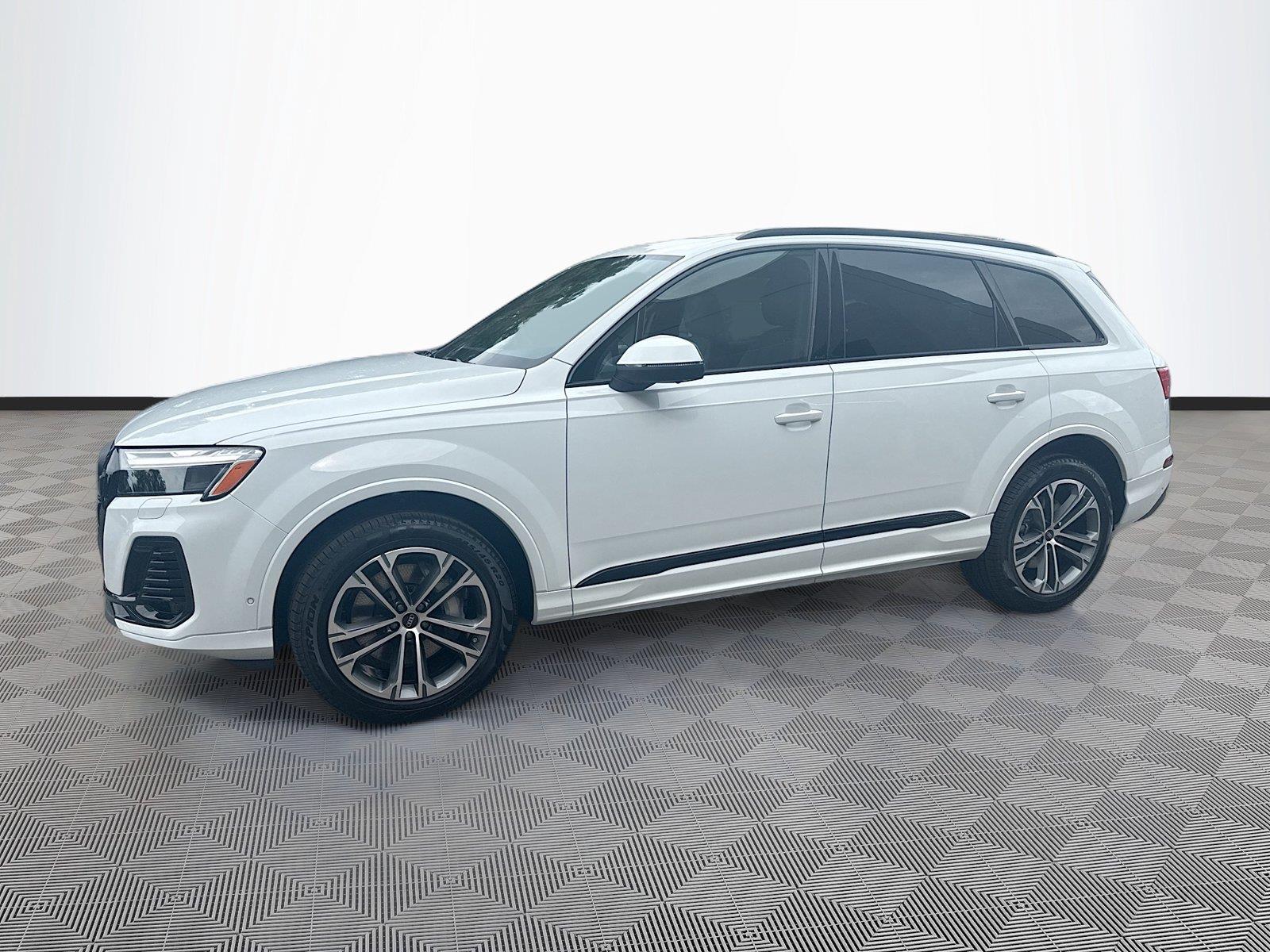 2026 Audi Q7 Premium