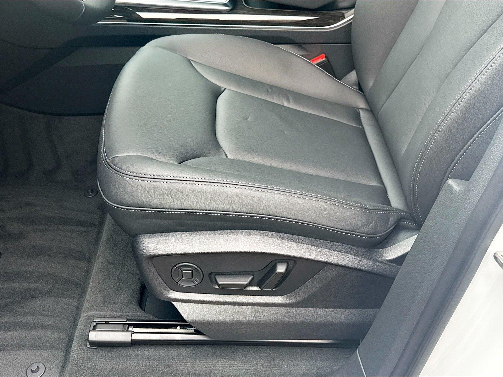 2026 Audi Q7 Premium