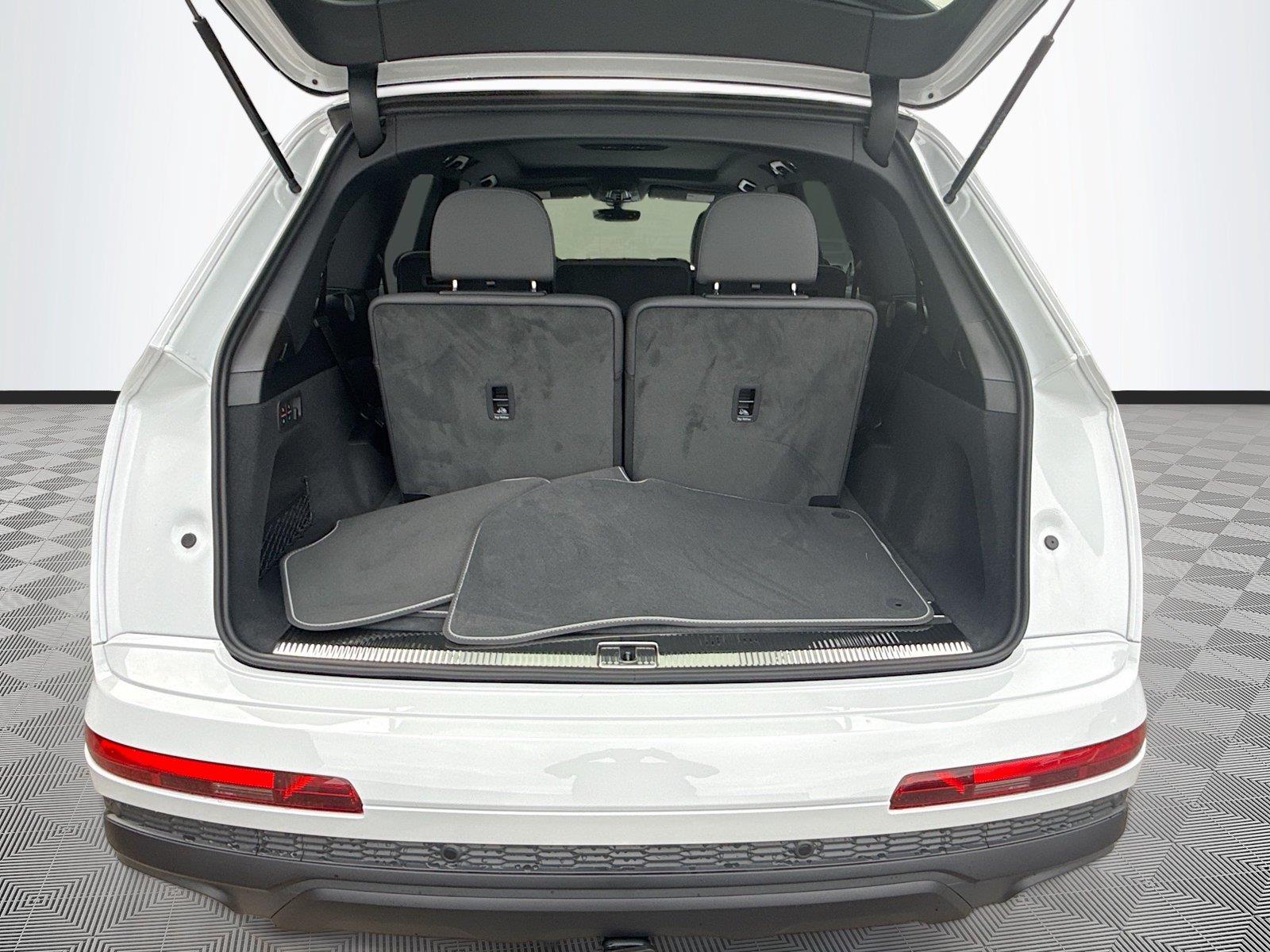 2026 Audi Q7 Premium
