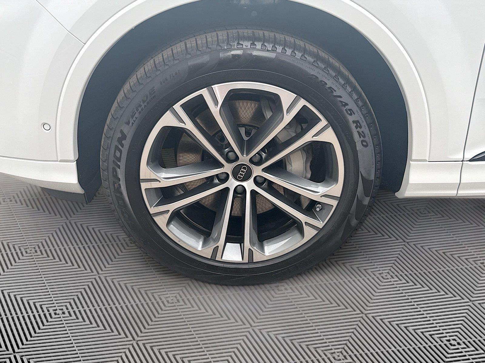 2026 Audi Q7 Premium