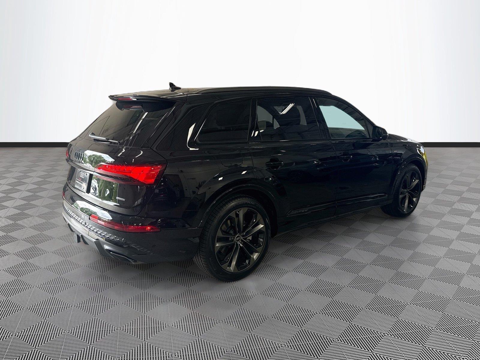 2026 Audi Q7 S line Premium Plus