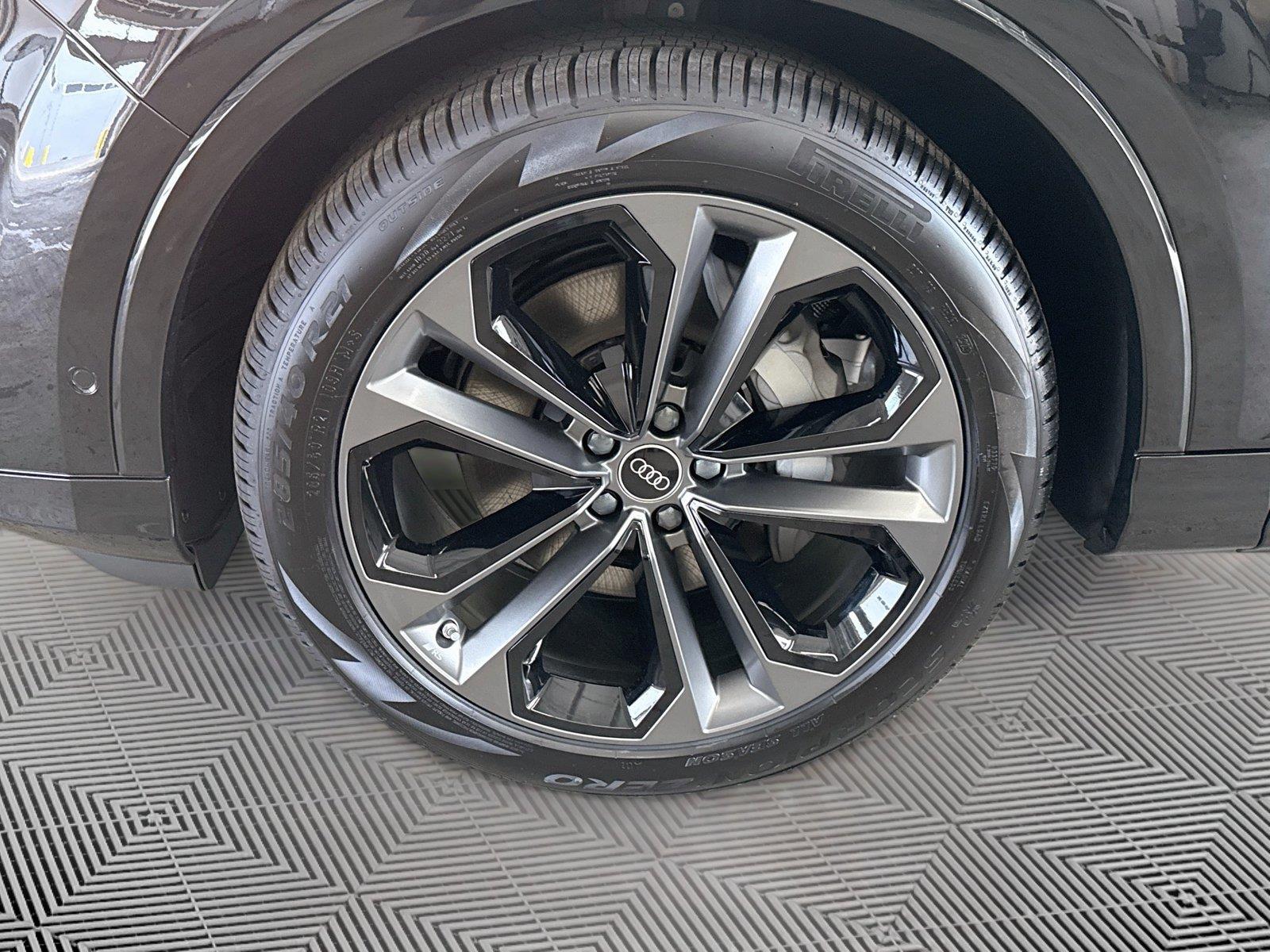 2026 Audi Q7 S line Premium Plus