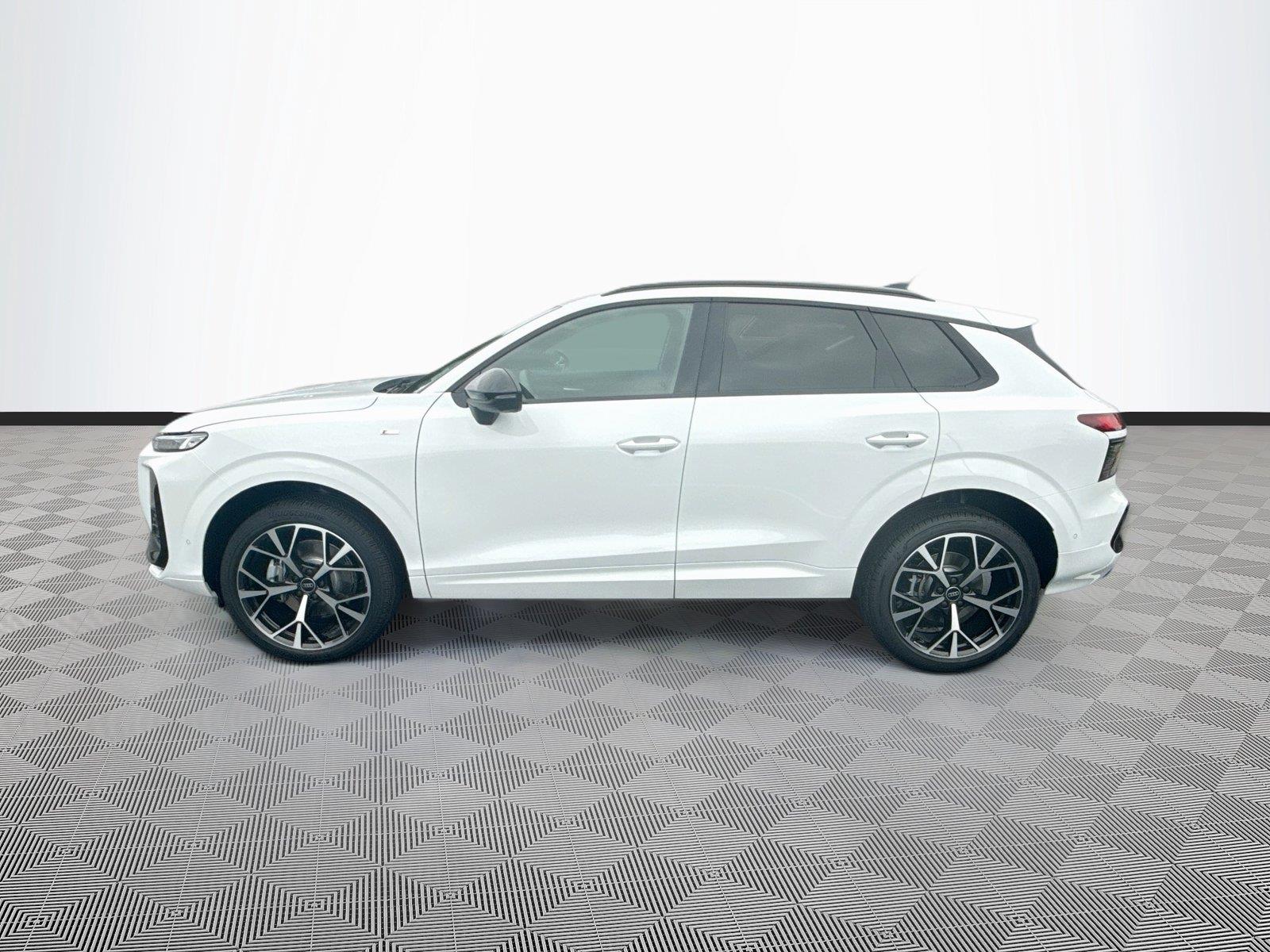 2026 Audi Q3 S line