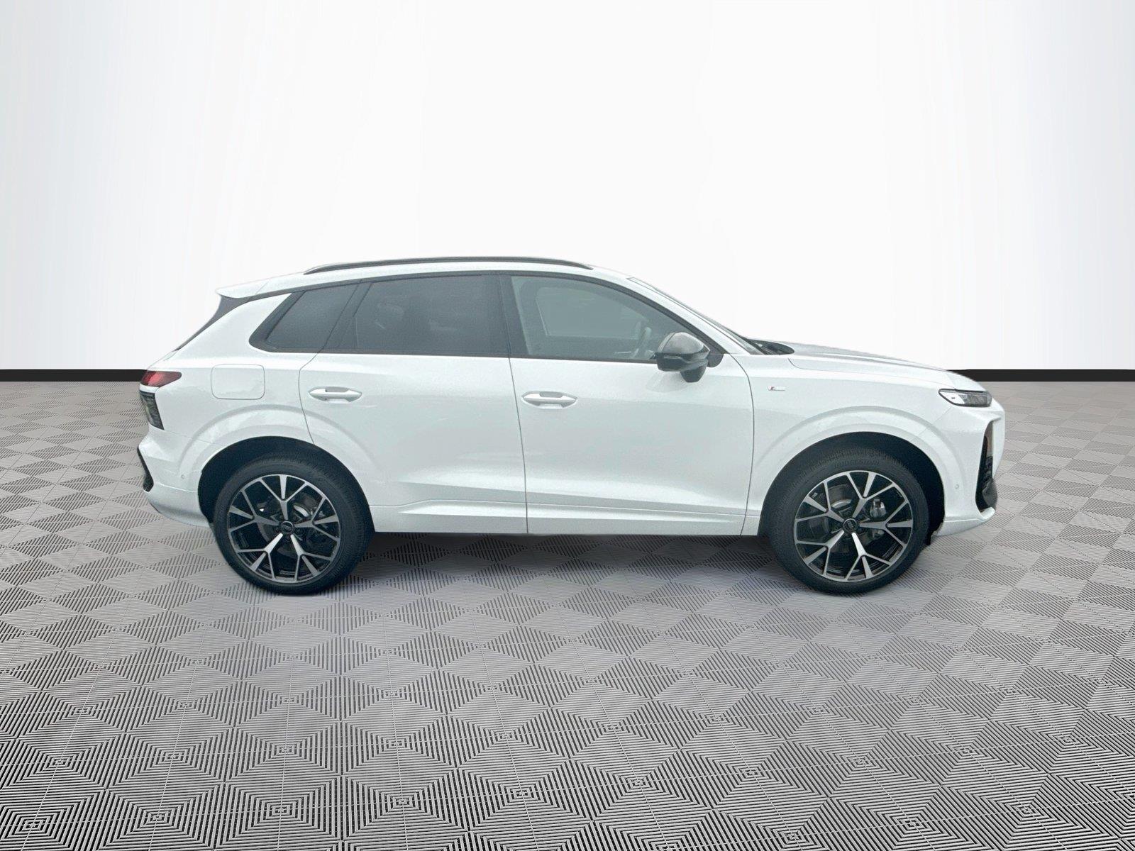 2026 Audi Q3 S line