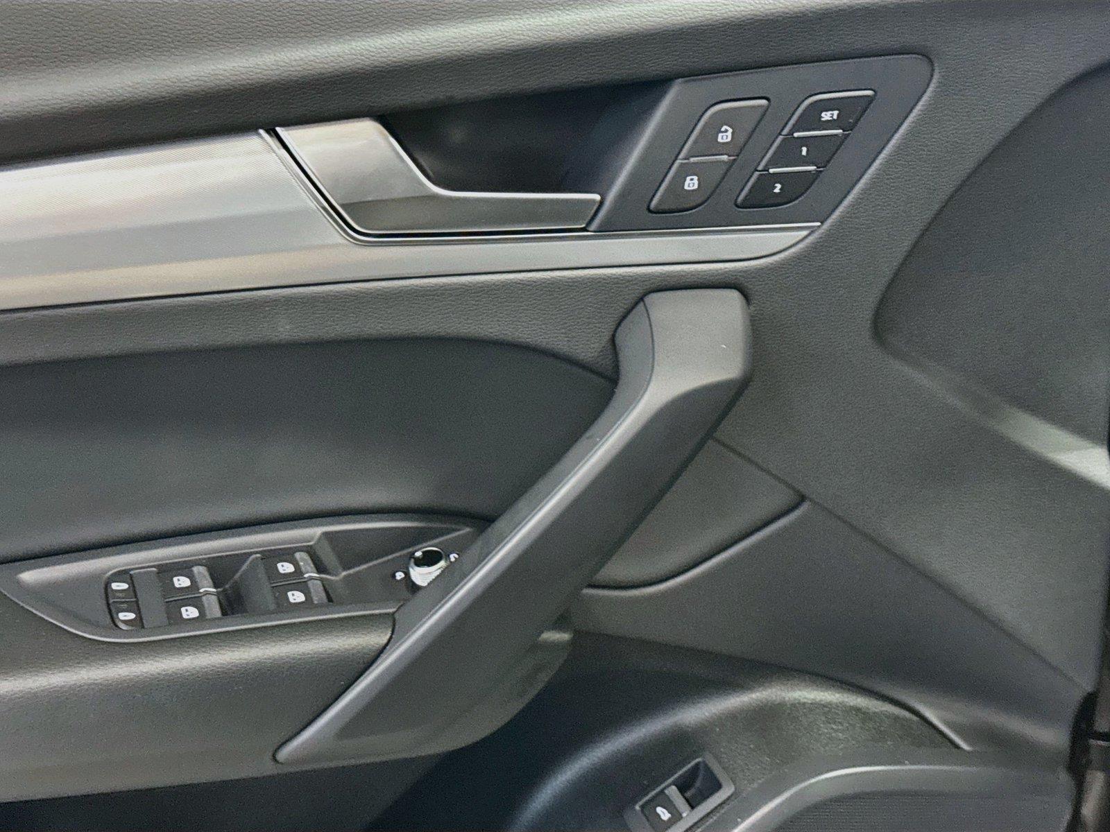 2024 Audi Q5 S line Premium