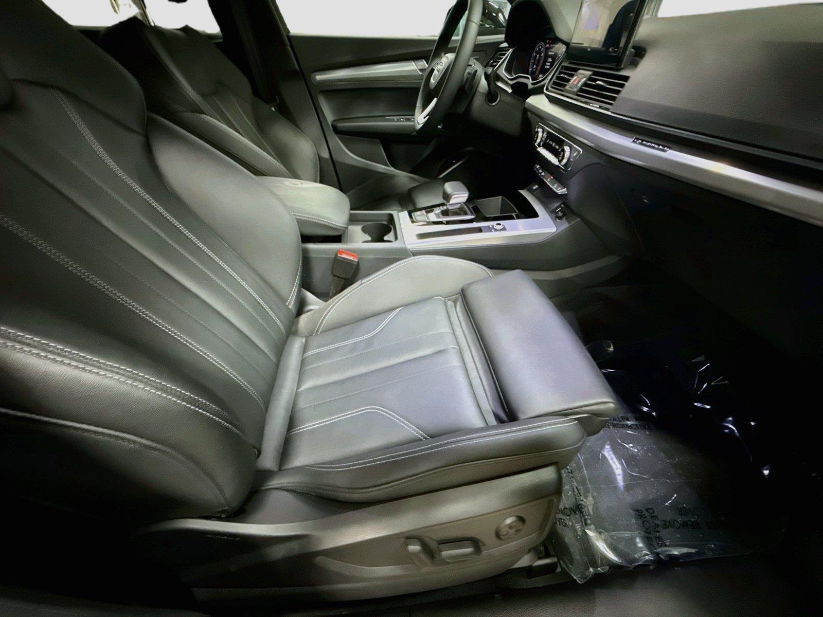 2024 Audi Q5 S line Premium